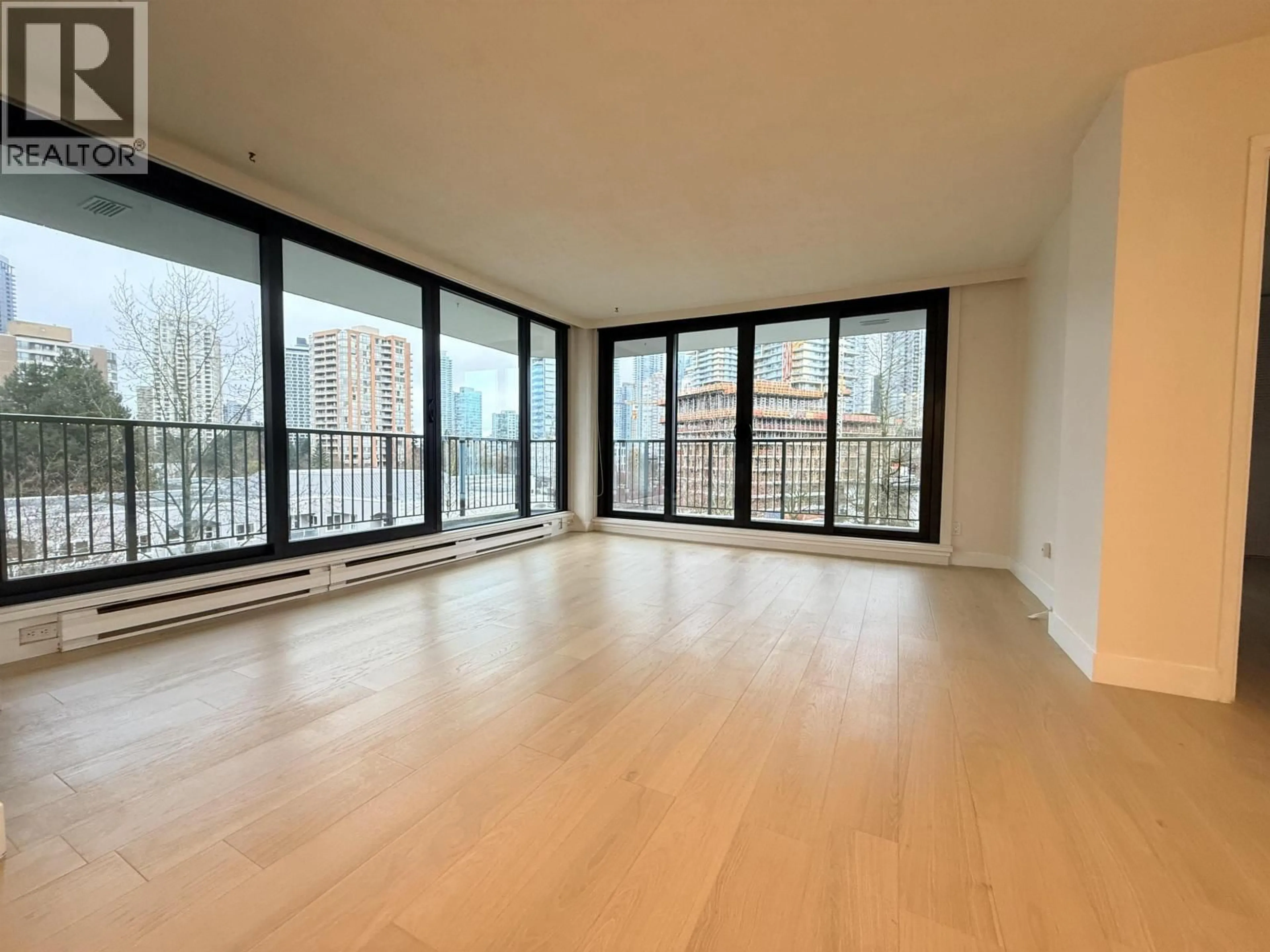 A pic of a room for 604 - 6455 WILLINGDON AVENUE, Burnaby British Columbia V5H4E4