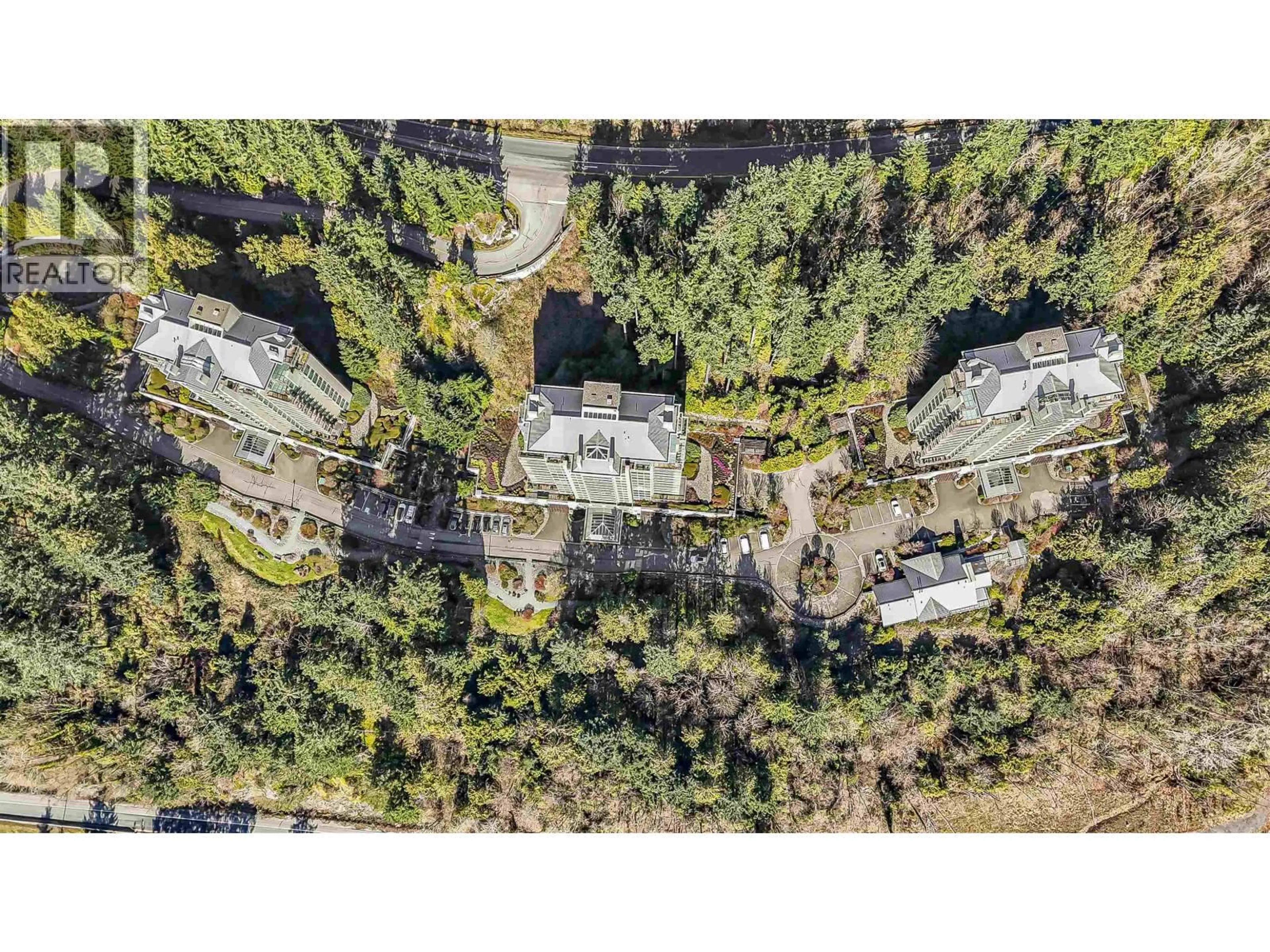 A pic from outside/outdoor area/front of a property/back of a property/a pic from drone, forest/trees view for 1001 - 3315 CYPRESS PLACE, West Vancouver British Columbia V7S3J7