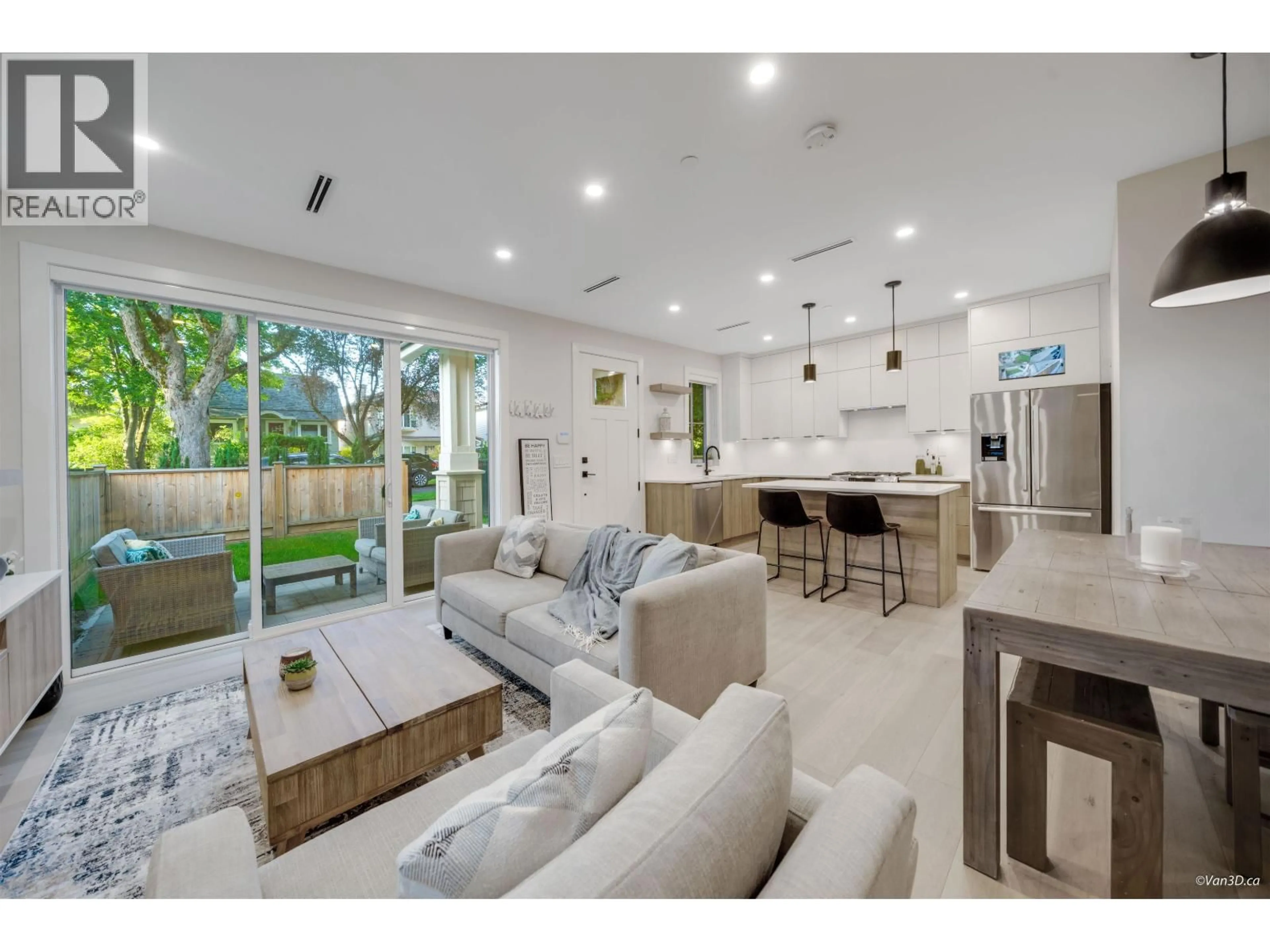 Open concept kitchen, unknown for 2558 WILLIAM STREET, Vancouver British Columbia V5K2Y4