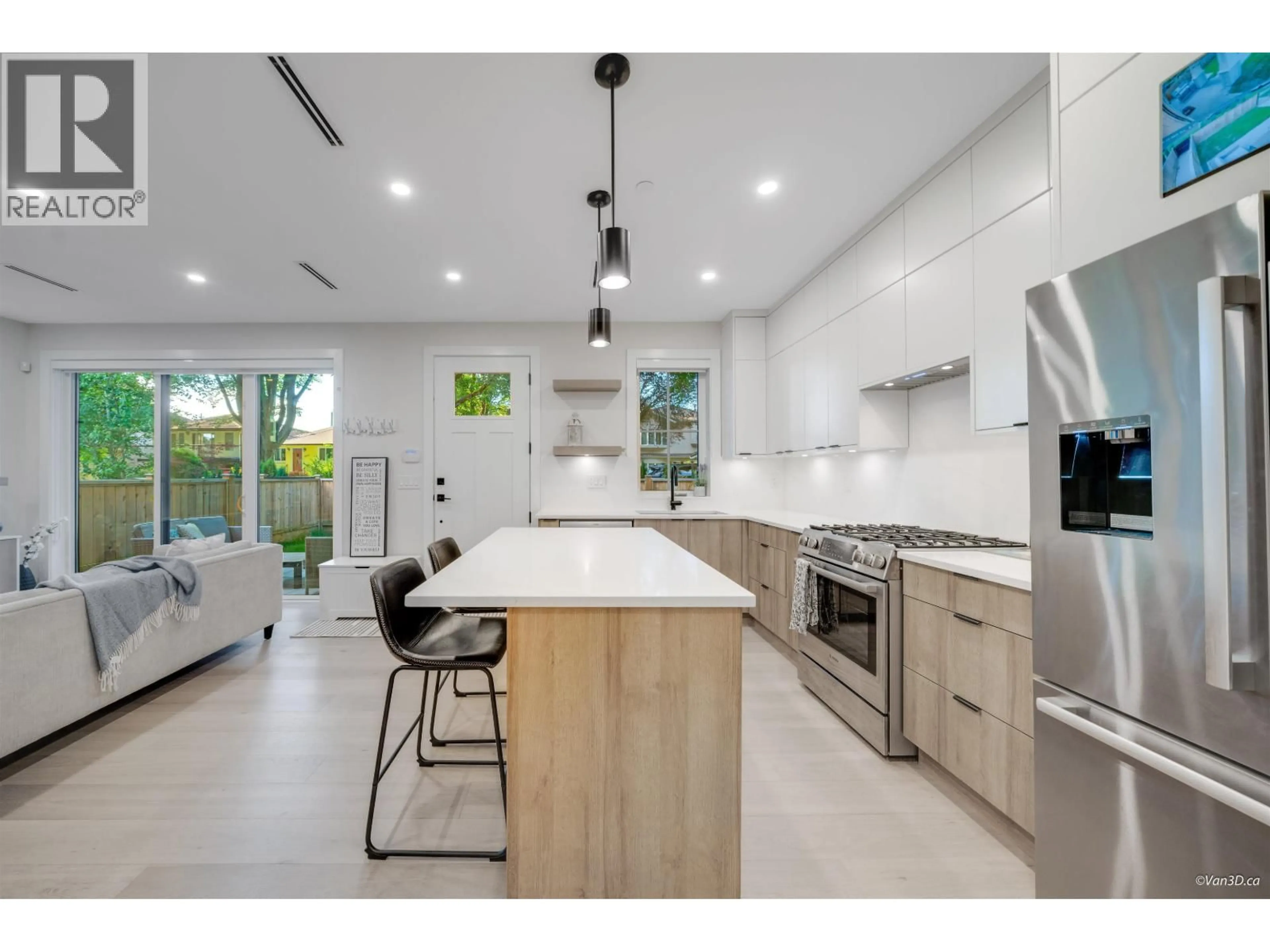 Contemporary kitchen, ceramic/tile floor for 2558 WILLIAM STREET, Vancouver British Columbia V5K2Y4