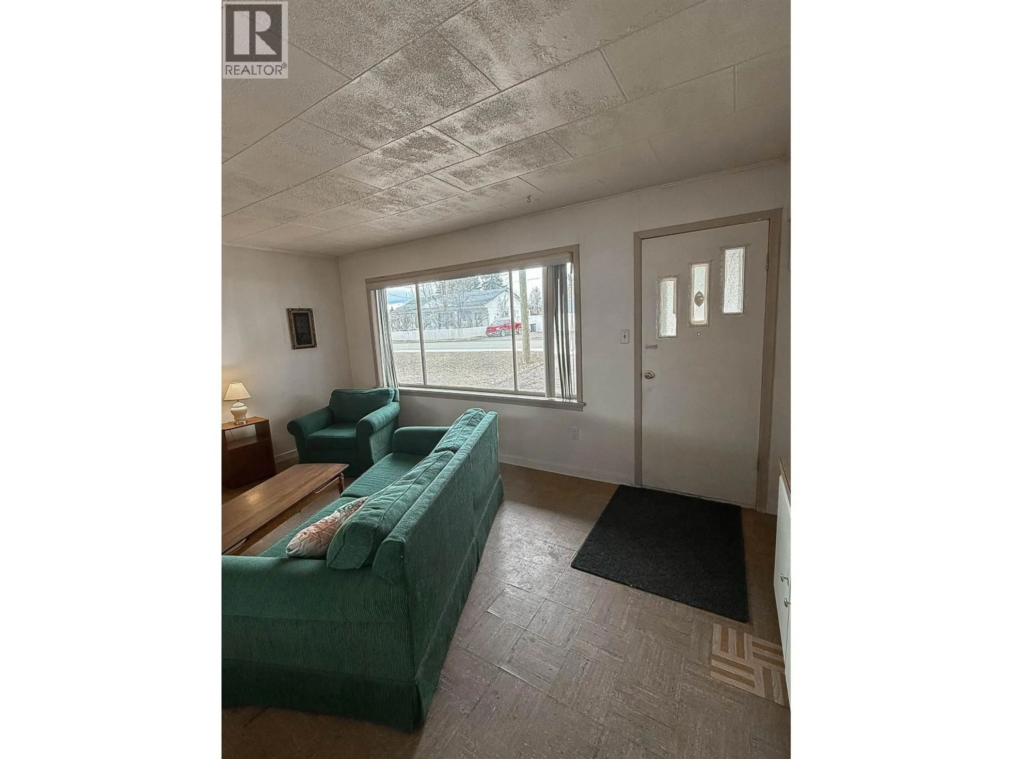 A pic of a room for 340 CEDAR AVENUE, 100 Mile House British Columbia V0K2E0