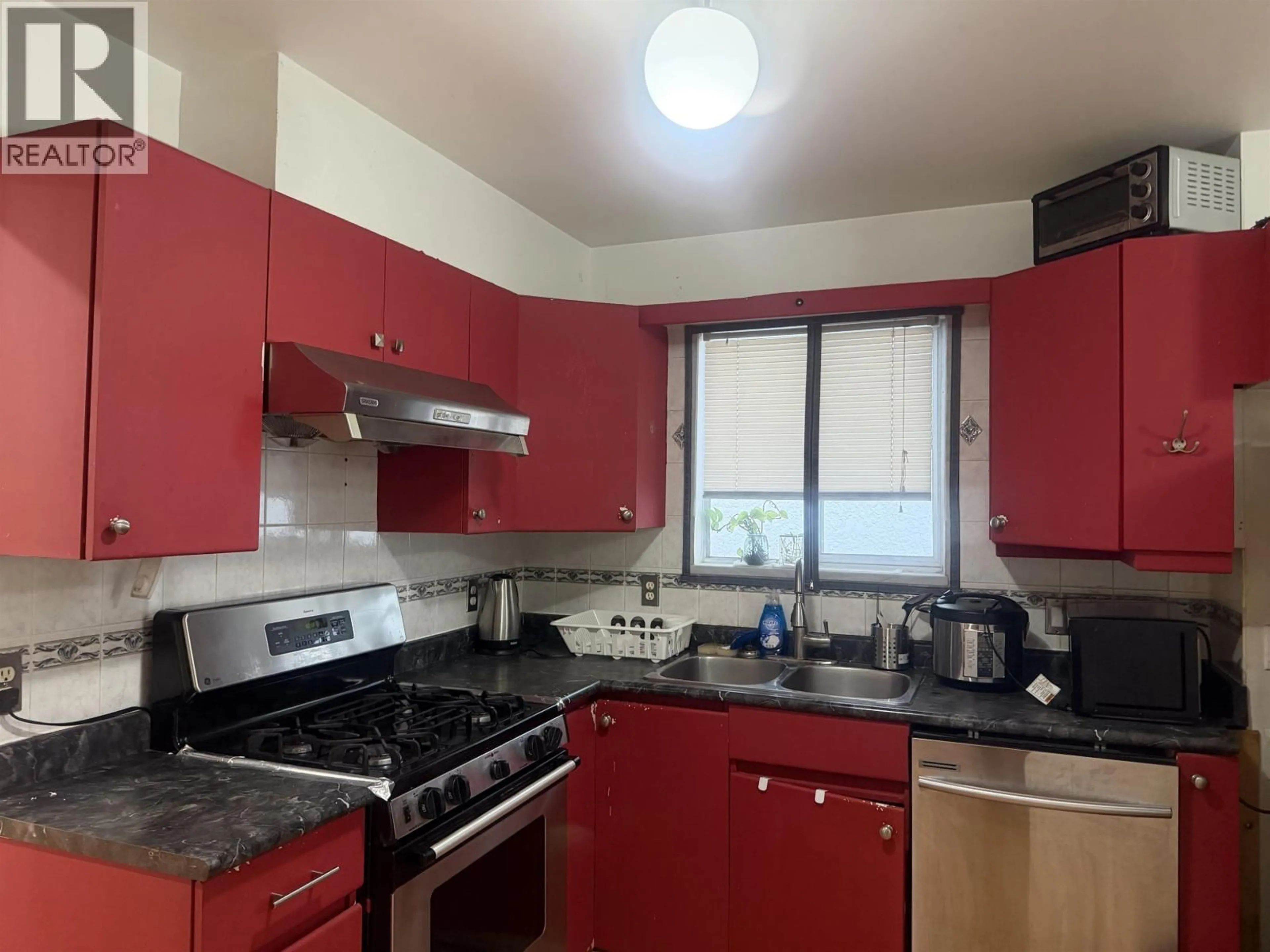 Standard kitchen, unknown for 1440 KING EDWARD AVENUE, Vancouver British Columbia V5N2V4