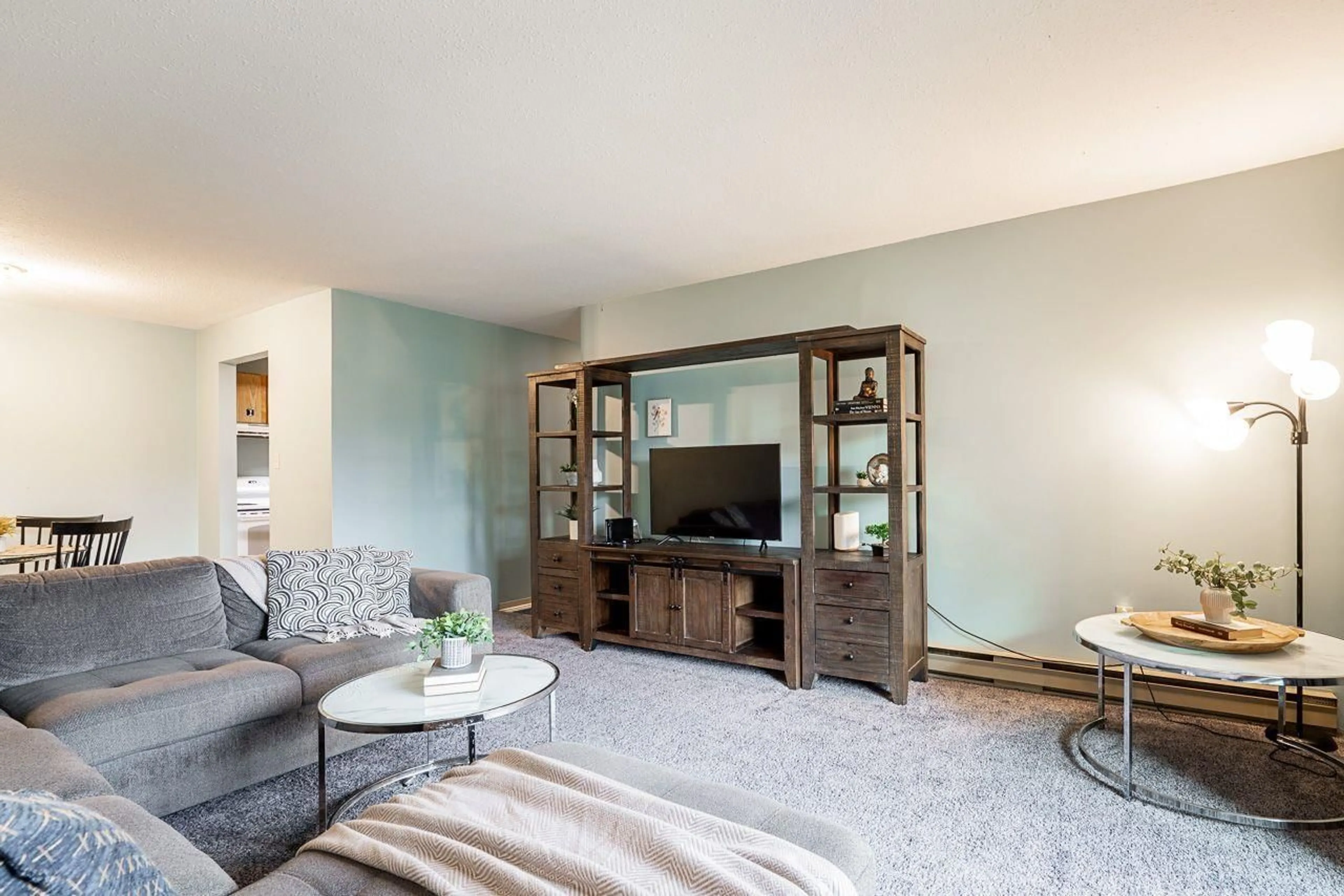 Living room with furniture, unknown for 105 - 33850 FERN STREET, Abbotsford British Columbia V2S6C3