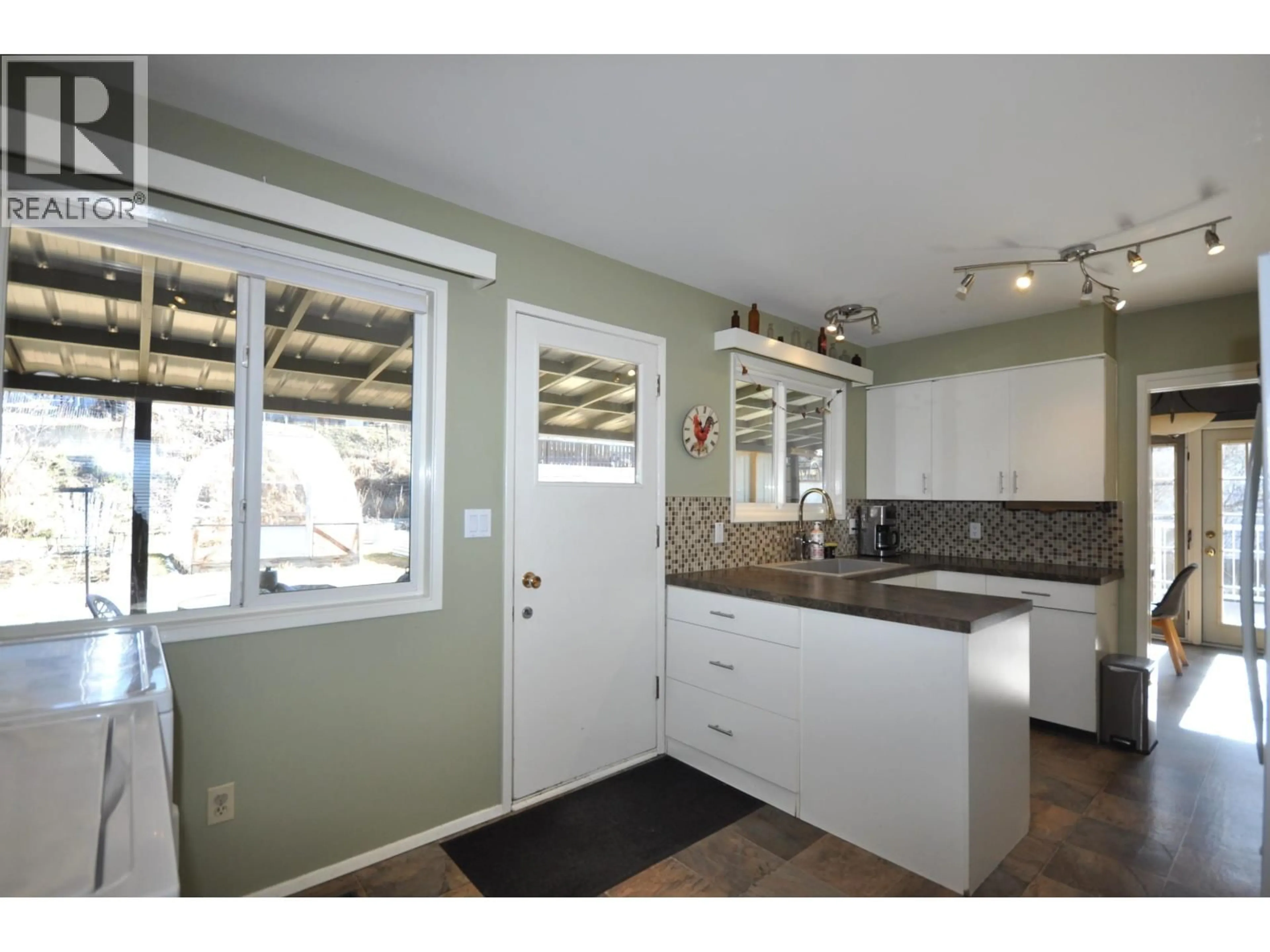 Open concept kitchen, unknown for 342 CLEARVIEW CRESCENT, Williams Lake British Columbia V2G2H5