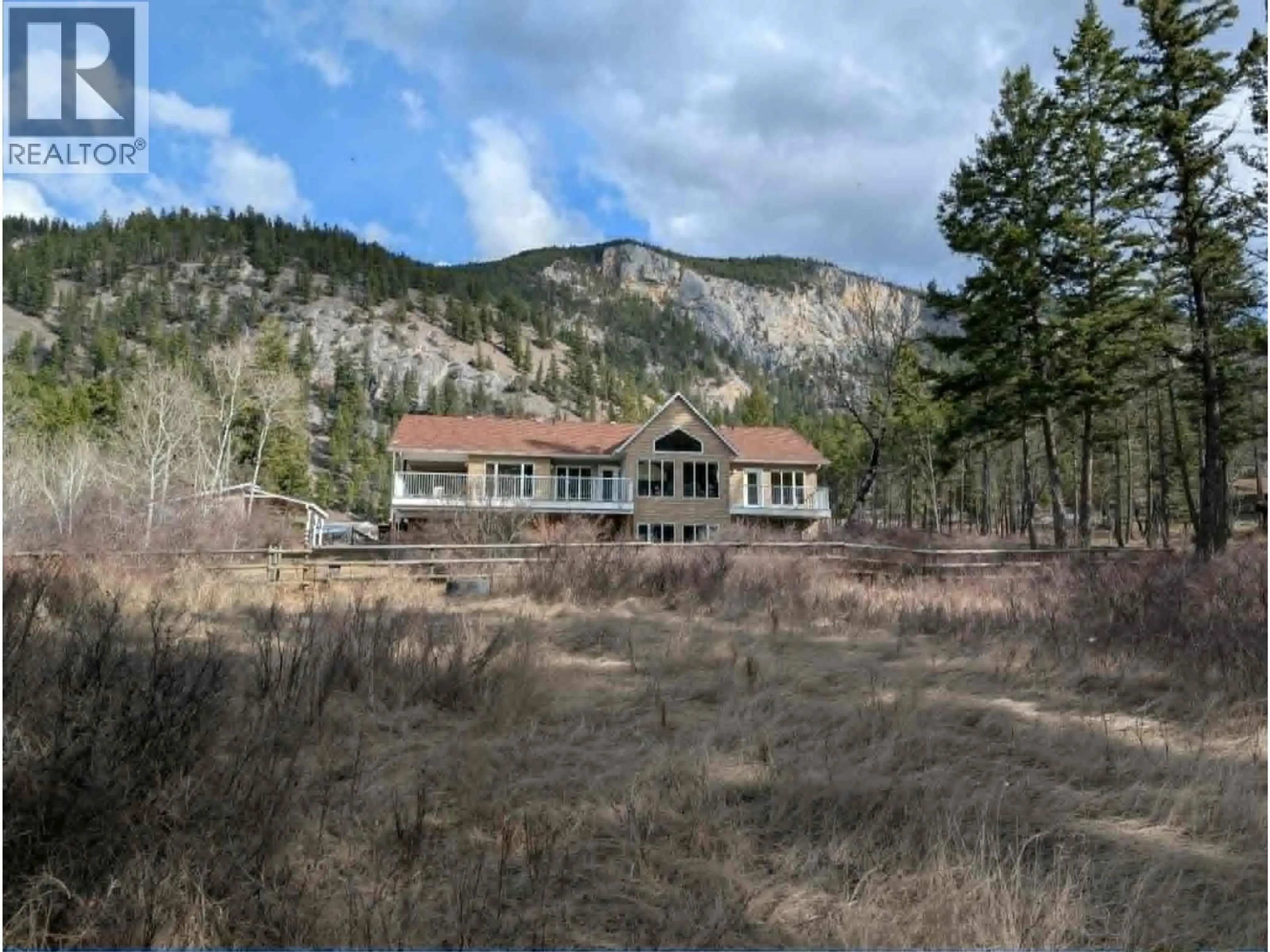 A pic from outside/outdoor area/front of a property/back of a property/a pic from drone, mountain view for 3028 DE SOUS MOUNTAIN ROAD, Williams Lake British Columbia V2G5M8