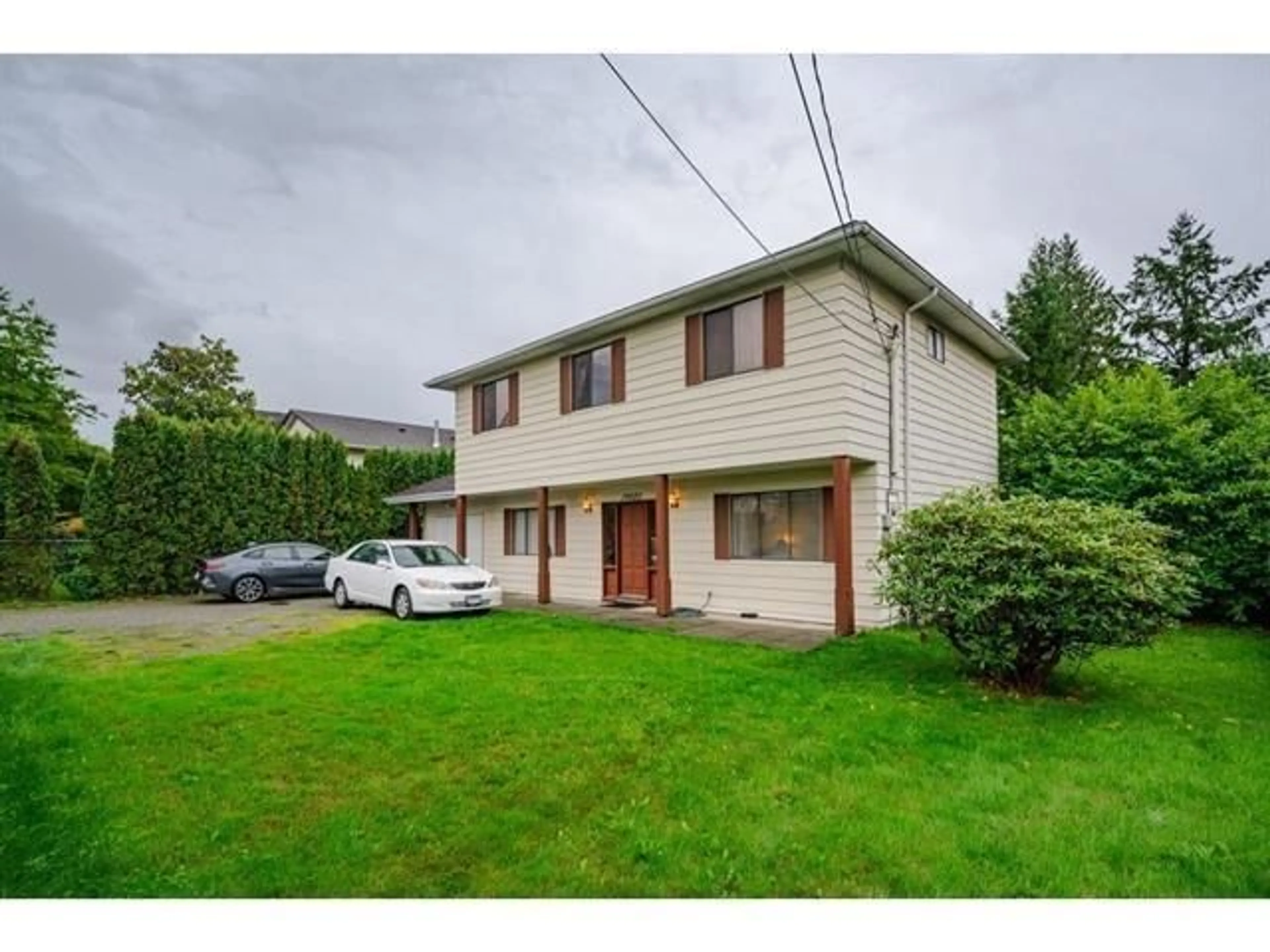 A pic from outside/outdoor area/front of a property/back of a property/a pic from drone, street for 19680 56 AVENUE, Langley British Columbia V3S6K3