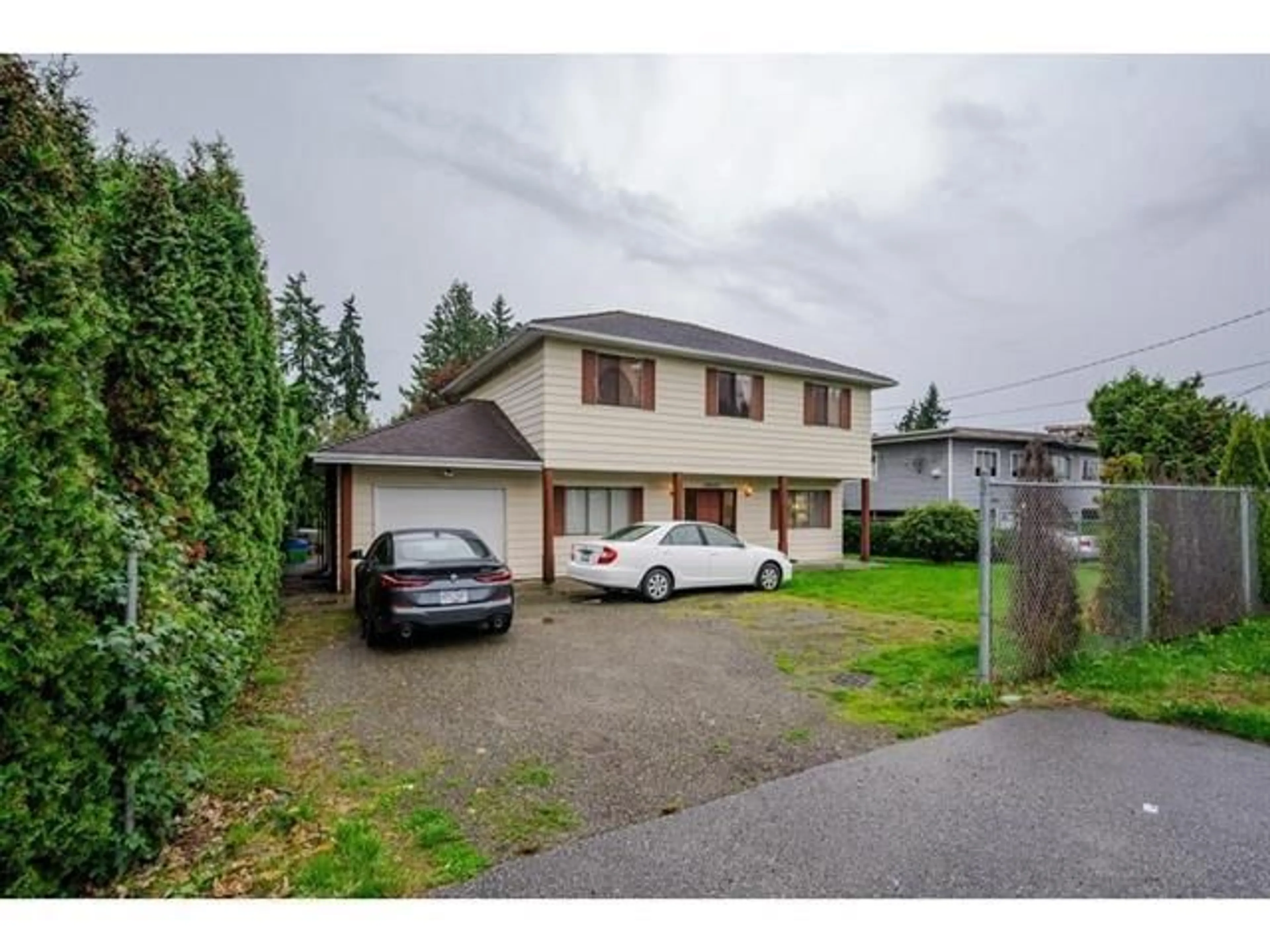 A pic from outside/outdoor area/front of a property/back of a property/a pic from drone, street for 19680 56 AVENUE, Langley British Columbia V3S6K3
