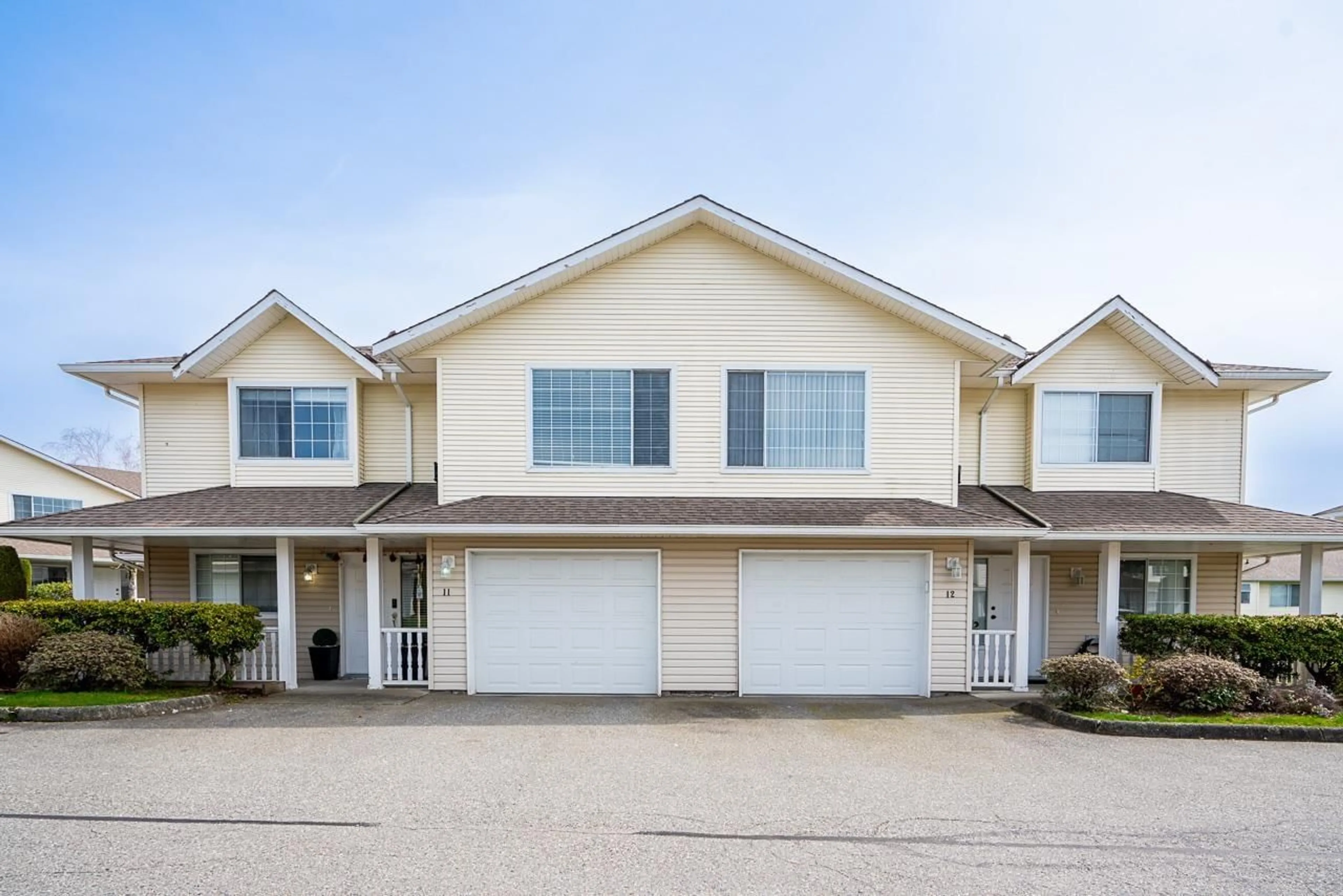 Home with vinyl exterior material, unknown for 11 - 31255 UPPER MACLURE ROAD, Abbotsford British Columbia V2T5N4