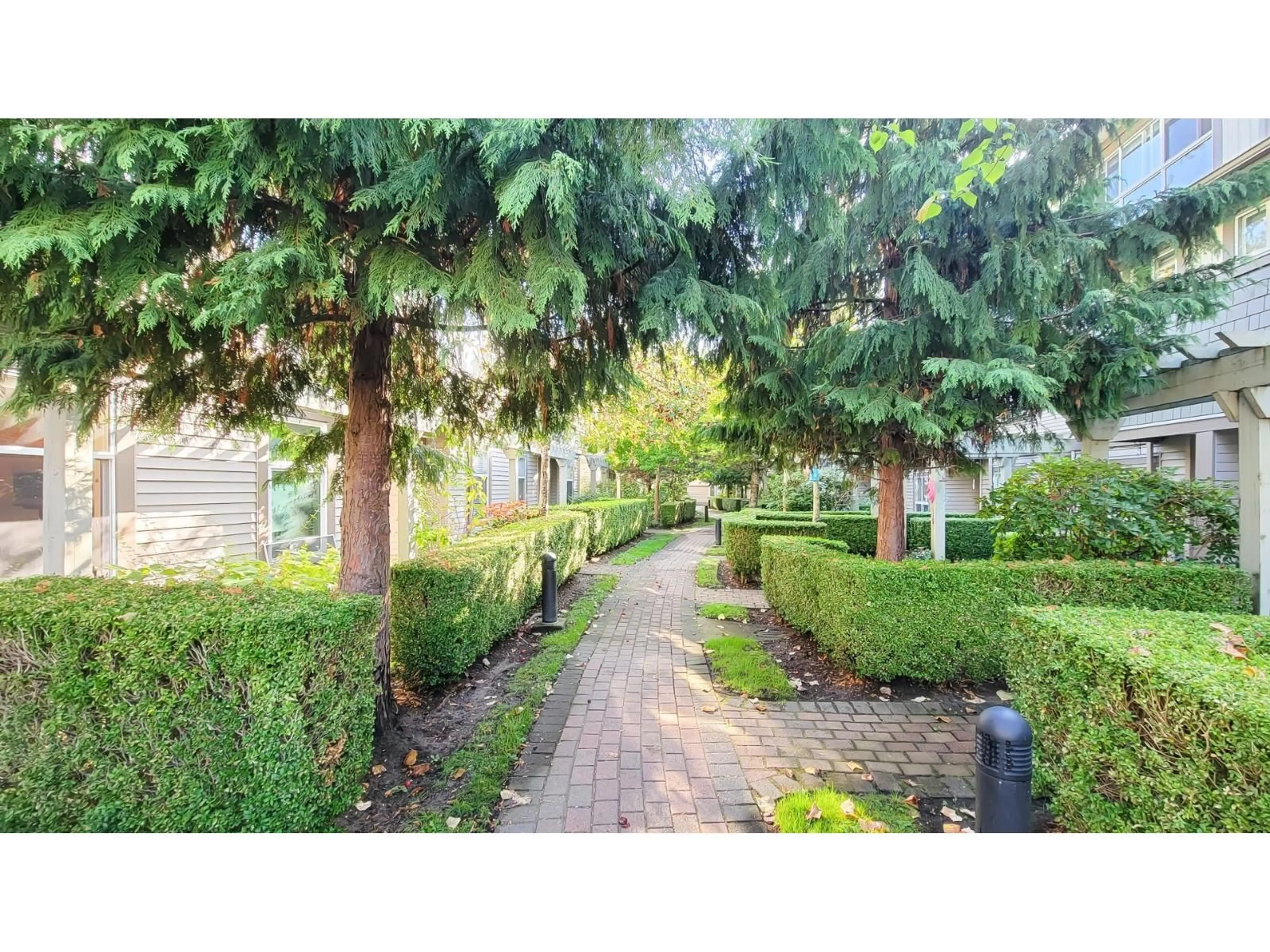 Patio, street for 47 - 15353 100 AVENUE, Surrey British Columbia V3R3S6