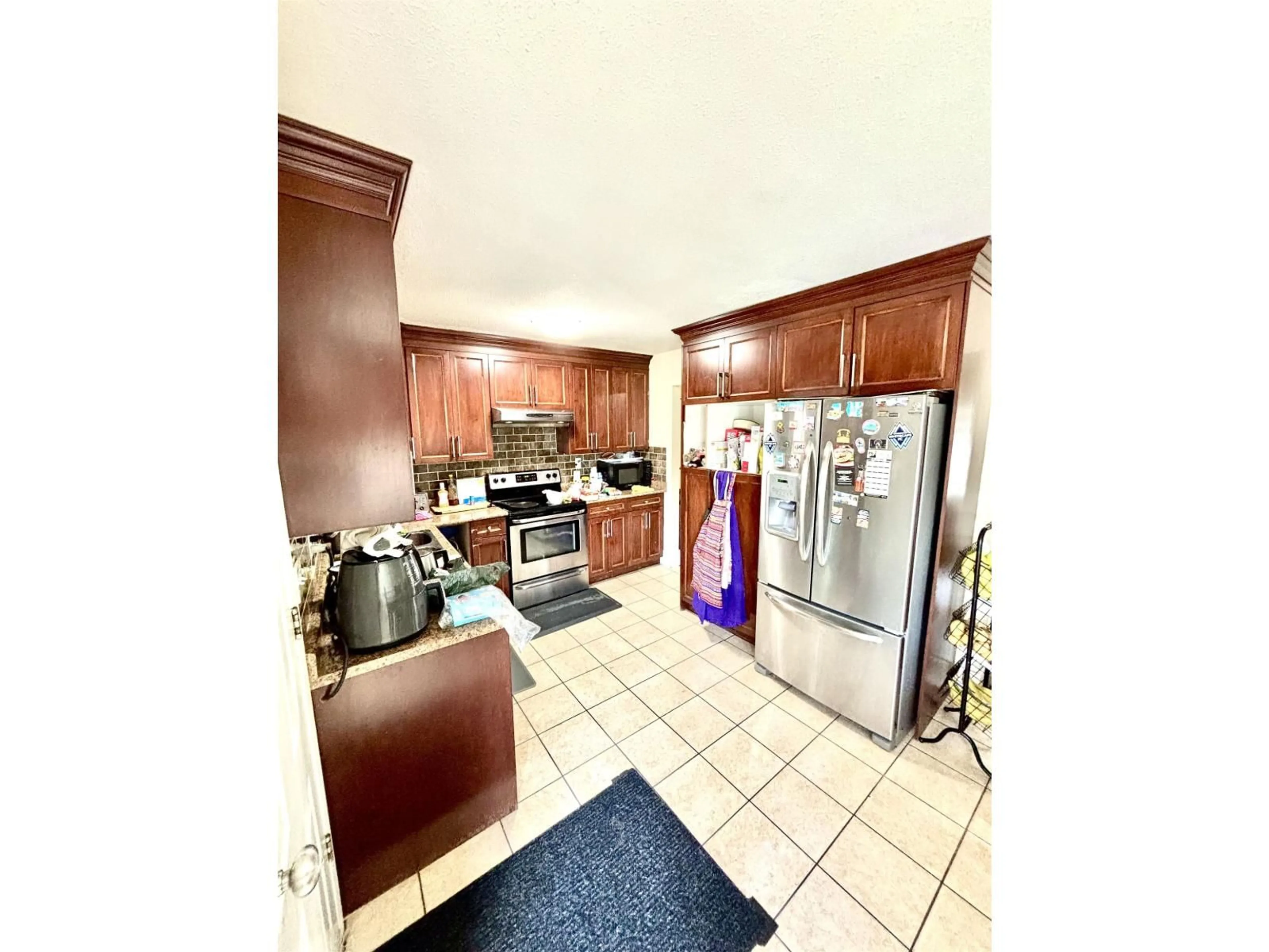 Unknown for 14863 87A AVENUE, Surrey British Columbia V3S5X4