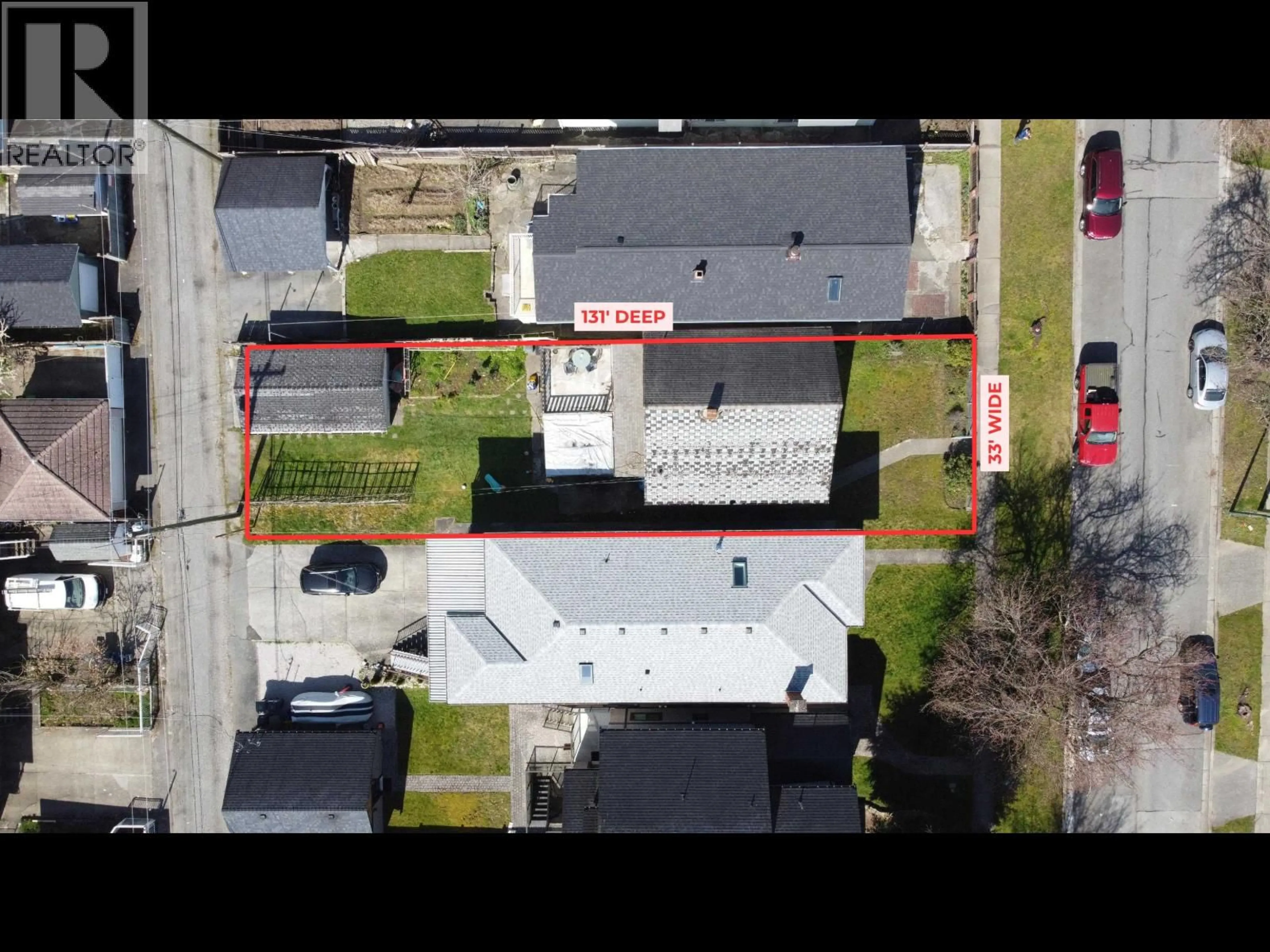 A pic from outside/outdoor area/front of a property/back of a property/a pic from drone, street for 5829 MCKINNON STREET, Vancouver British Columbia V5R4E2