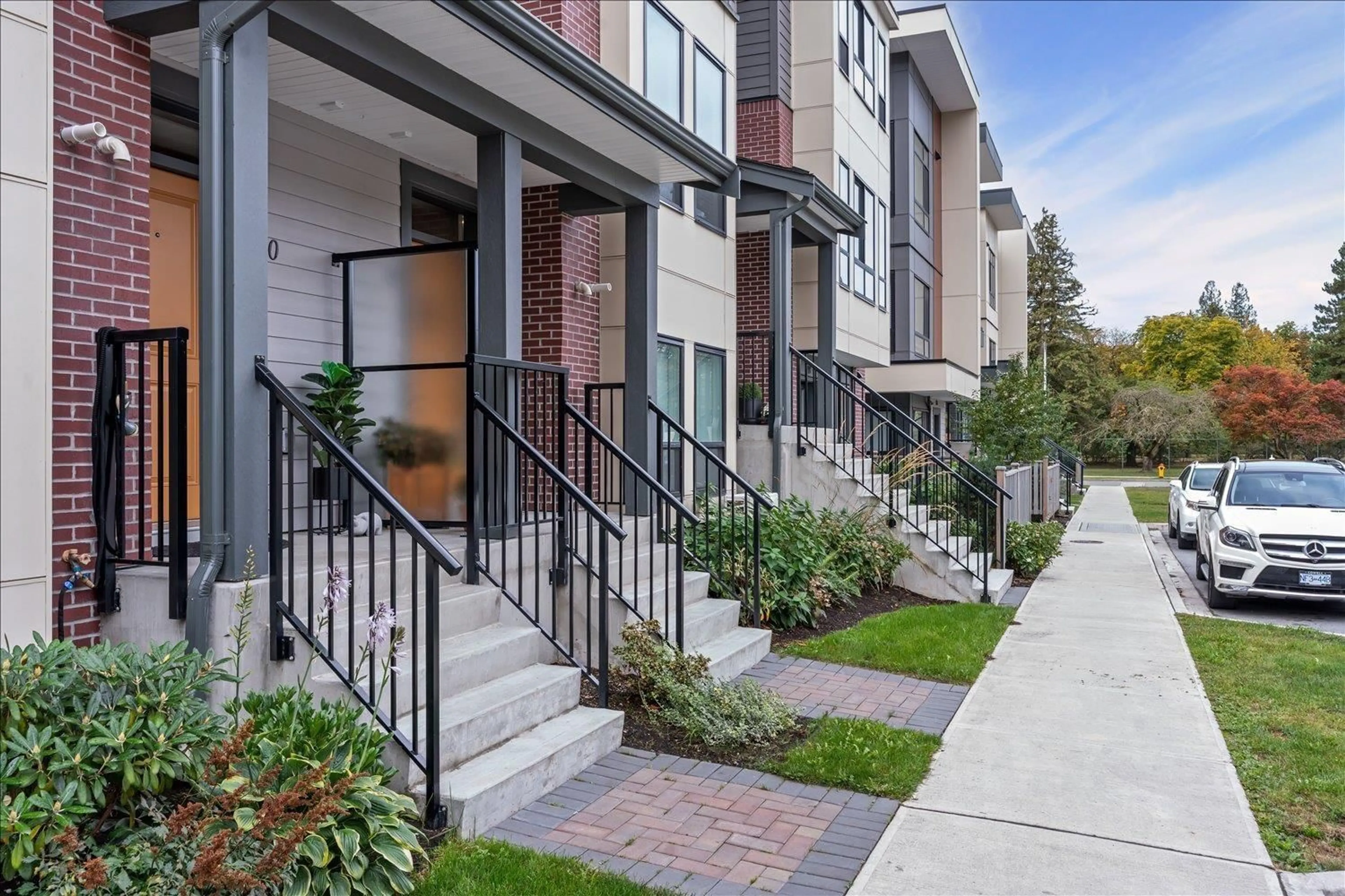 Patio, street for 10 - 45500 CAMPUS DRIVE, Chilliwack British Columbia V2R6E9