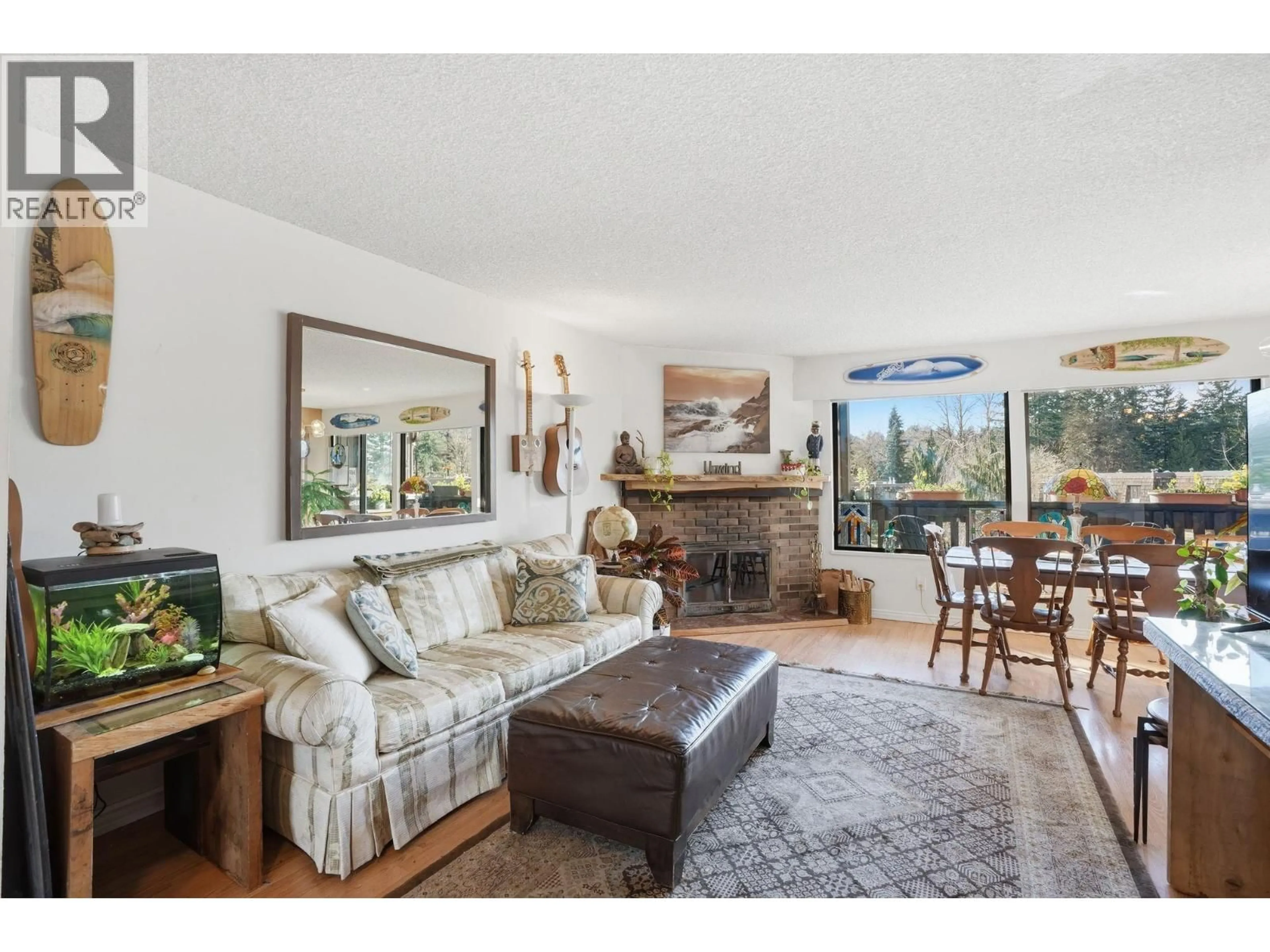 Living room with furniture, unknown for 1021 OLD LILLOOET ROAD, North Vancouver British Columbia V7J3H6