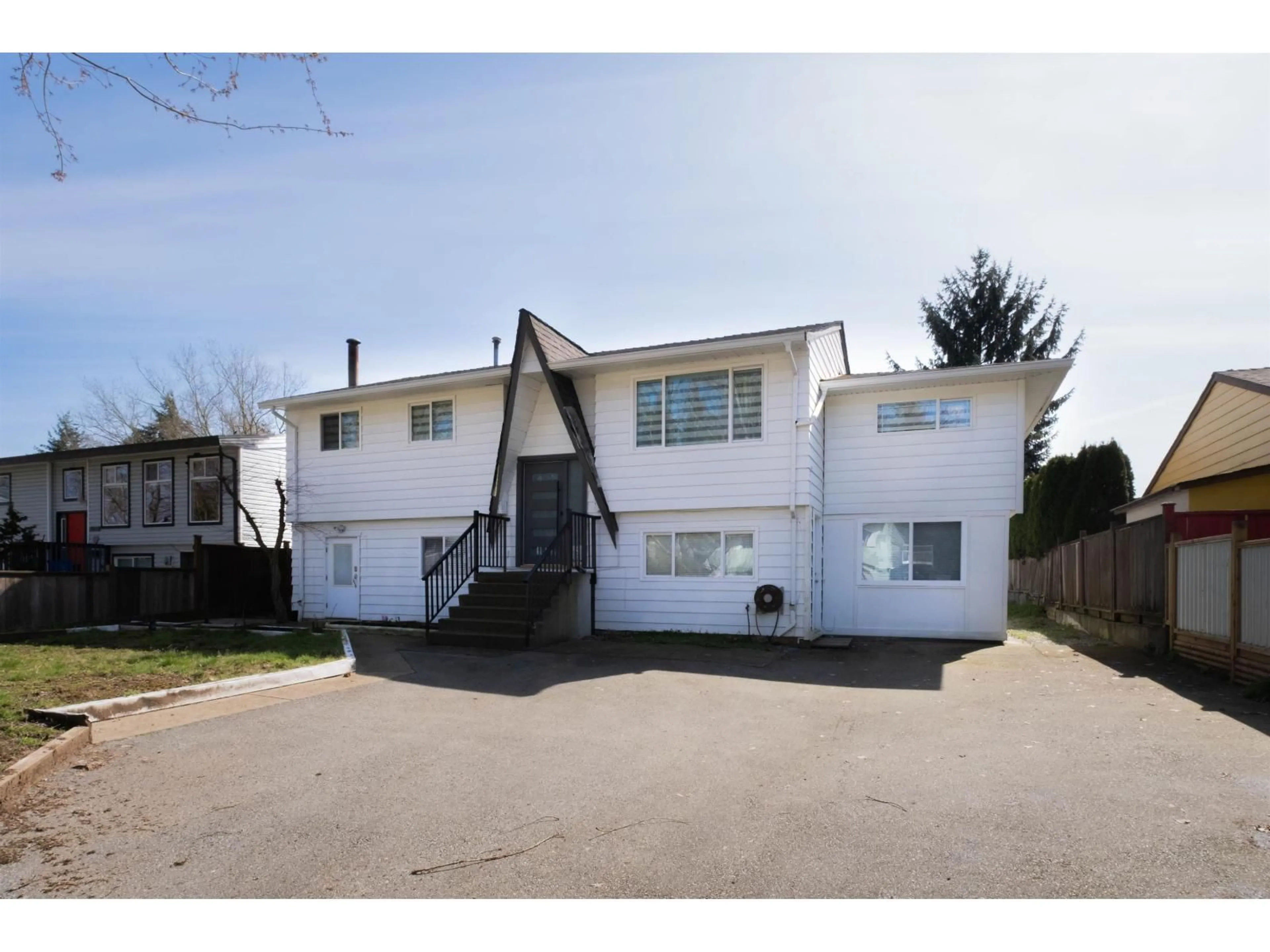 Unknown for 17396 62A AVENUE, Surrey British Columbia V3S5J1