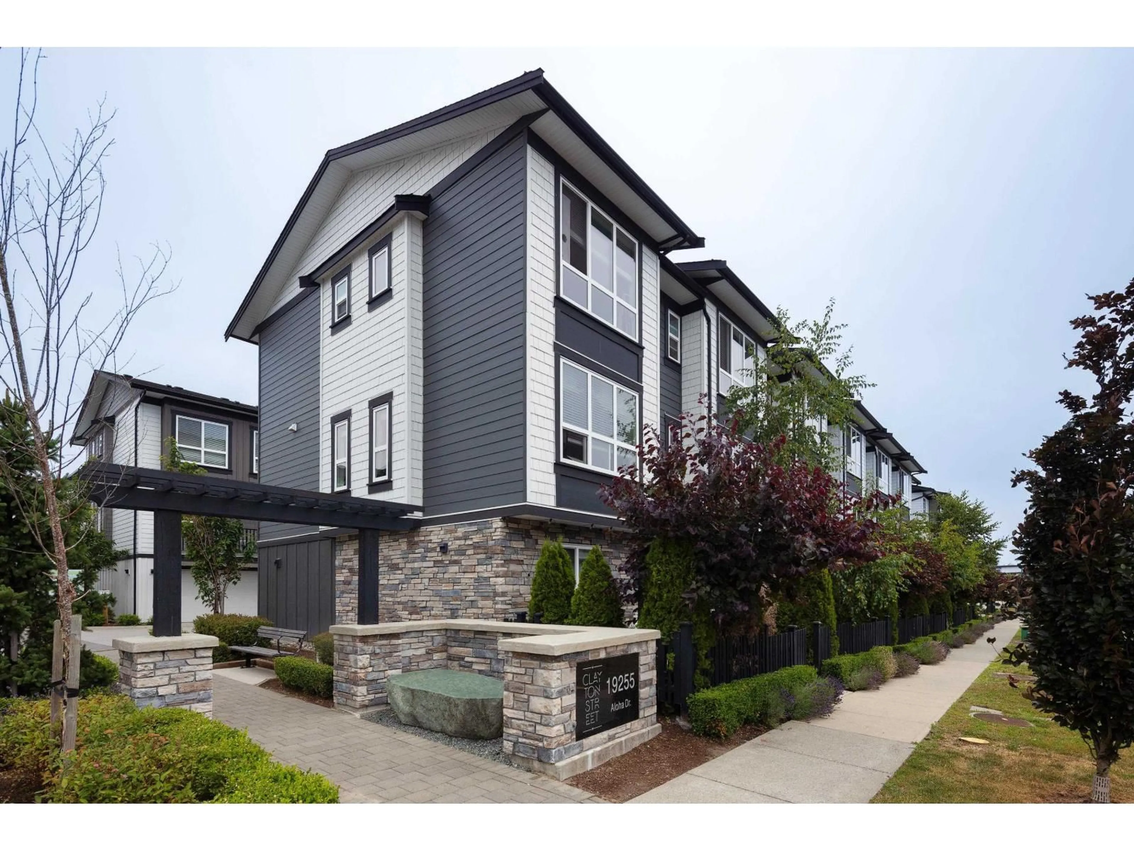 Unknown for 19255 ALOHA DRIVE, Surrey British Columbia V4N6T8
