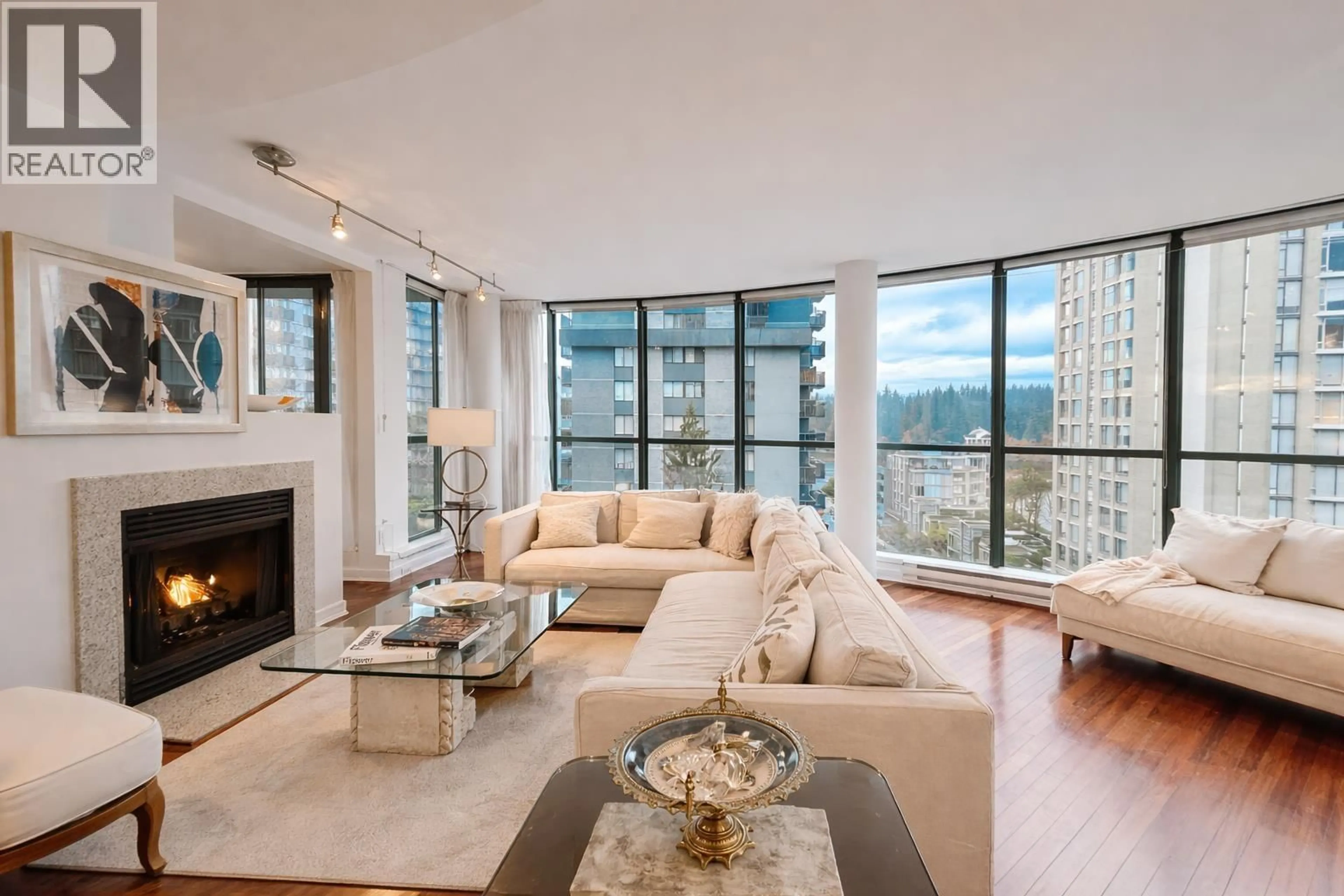 Living room with furniture, unknown for 902 - 1888 ALBERNI STREET, Vancouver British Columbia V6G1B3