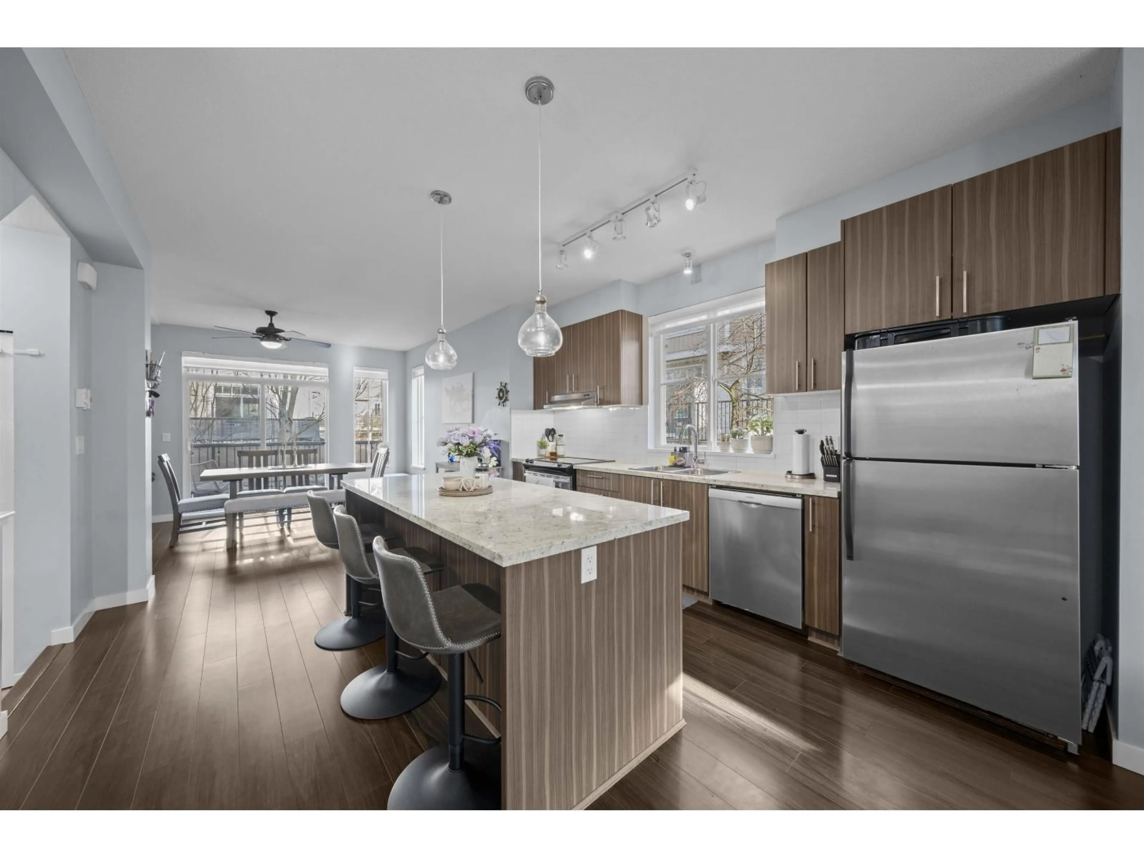 Open concept kitchen, wood/laminate floor for 49 - 31032 WESTRIDGE PLACE, Abbotsford British Columbia V2T0C6
