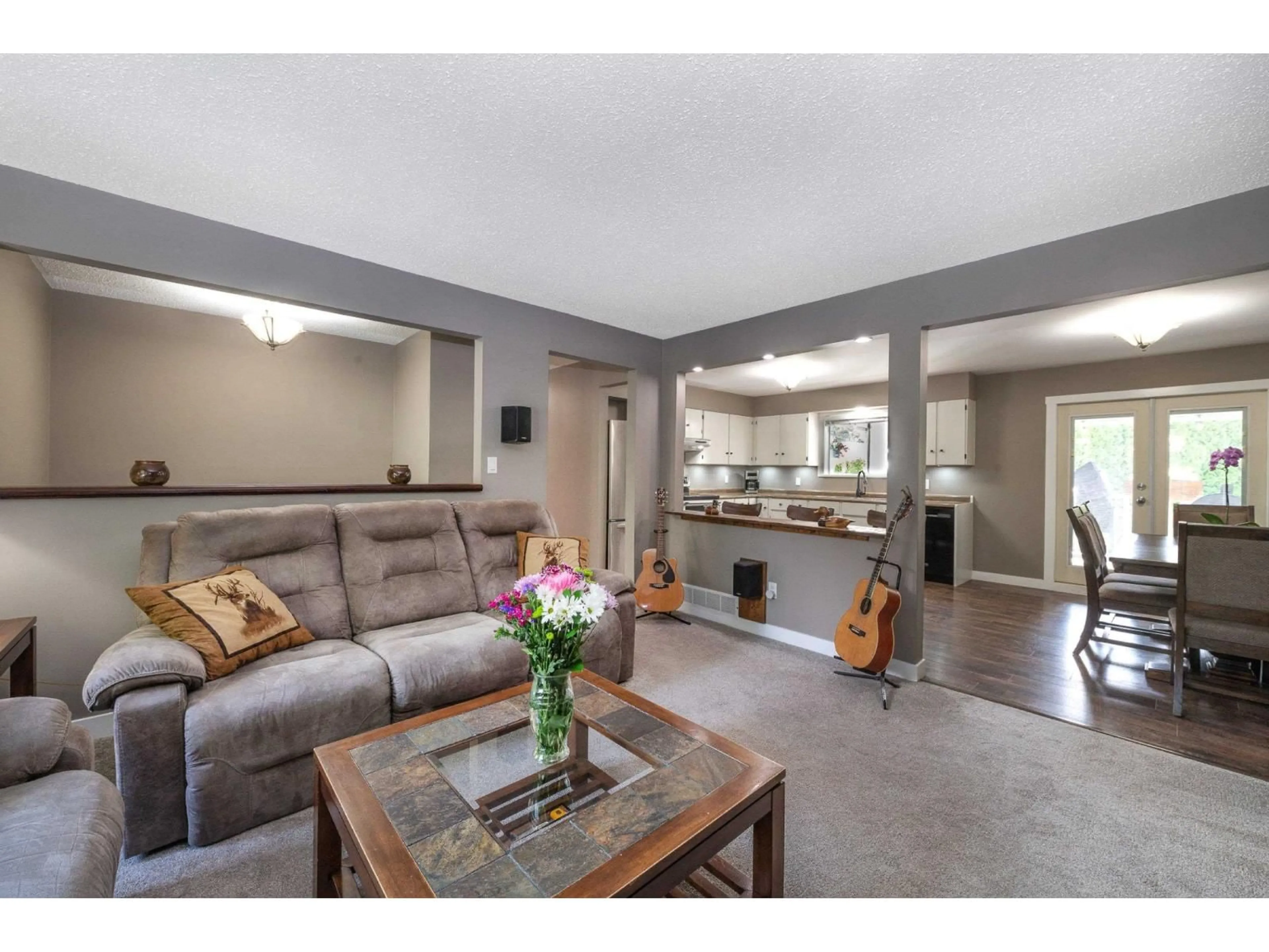 Living room with furniture, unknown for 30 - 27052 34A AVENUE, Langley British Columbia V4W3H3