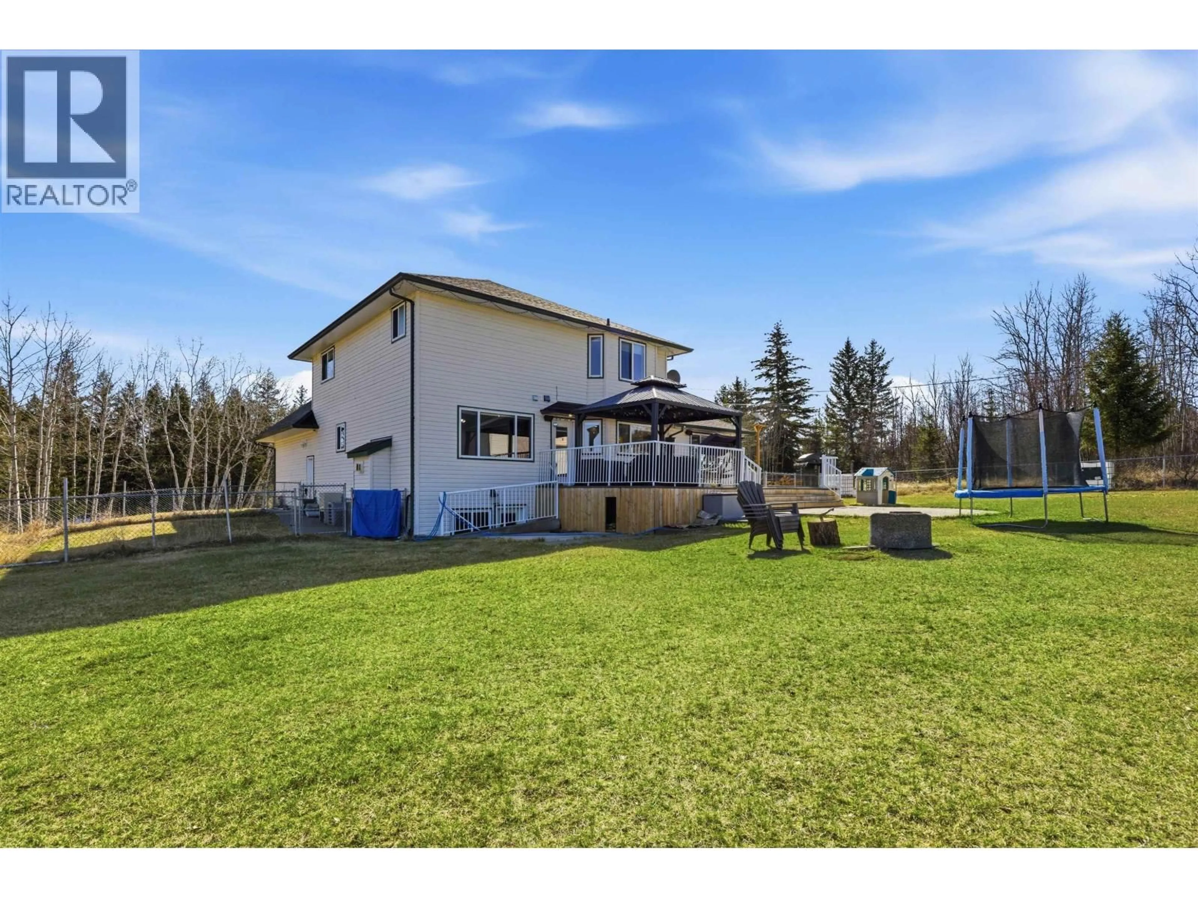 A pic from outside/outdoor area/front of a property/back of a property/a pic from drone, unknown for 2621 MISTY CRESCENT, Williams Lake British Columbia V2G4W9