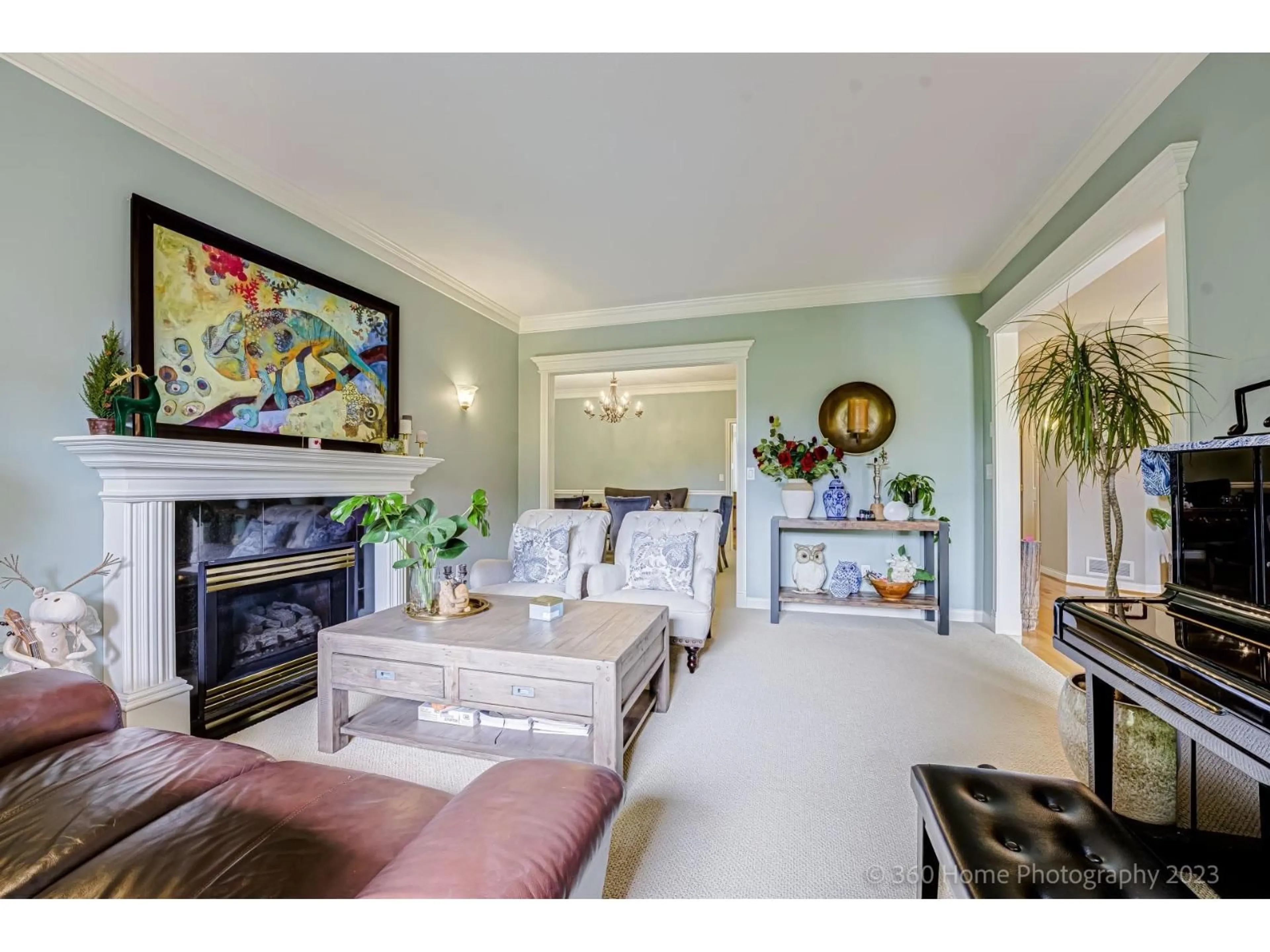 Living room with furniture, unknown for 13923 22A AVE AVENUE, Surrey British Columbia V4A9V4