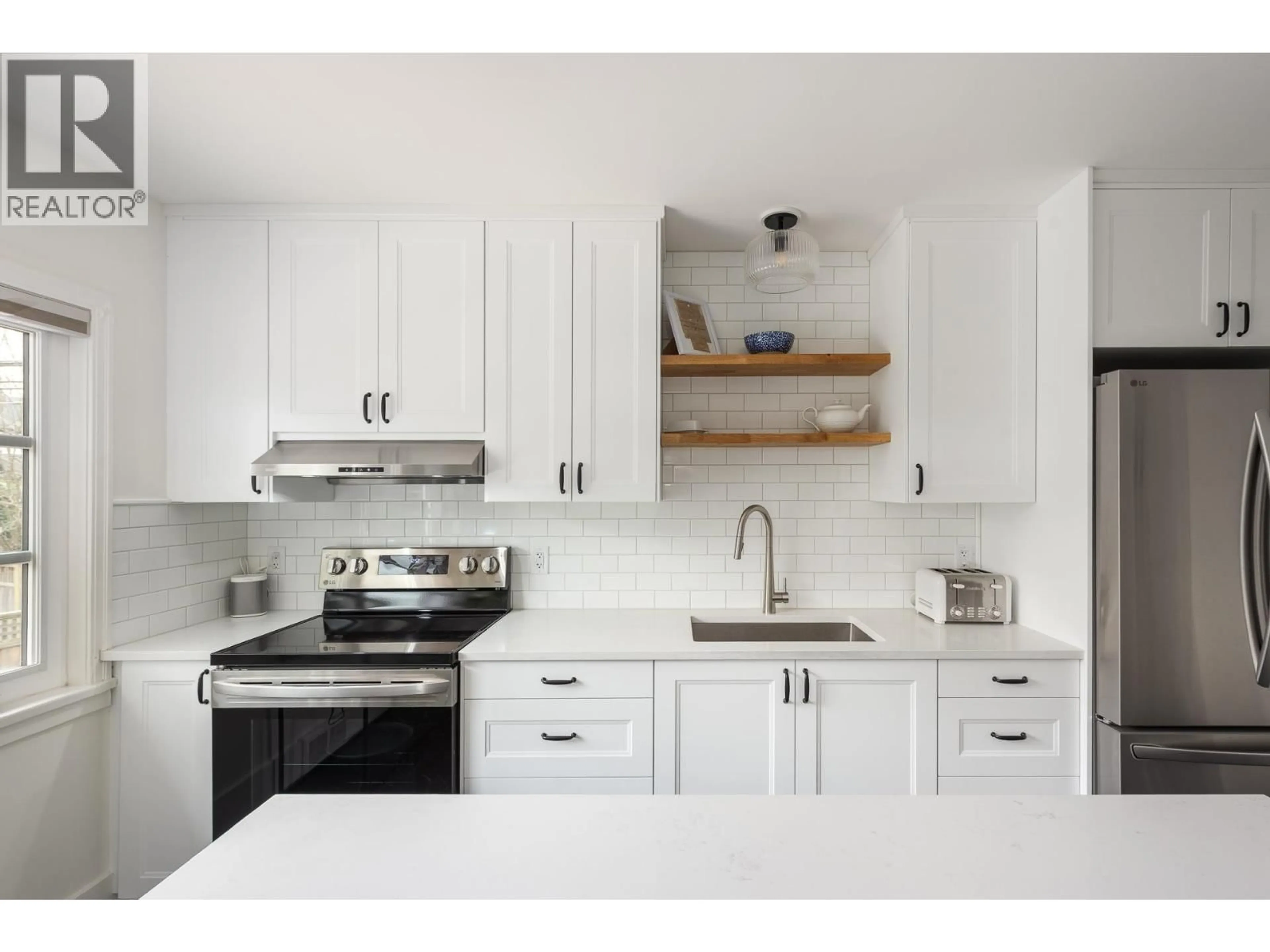 Unknown for 106 COLLEGE COURT, New Westminster British Columbia V3L1K9