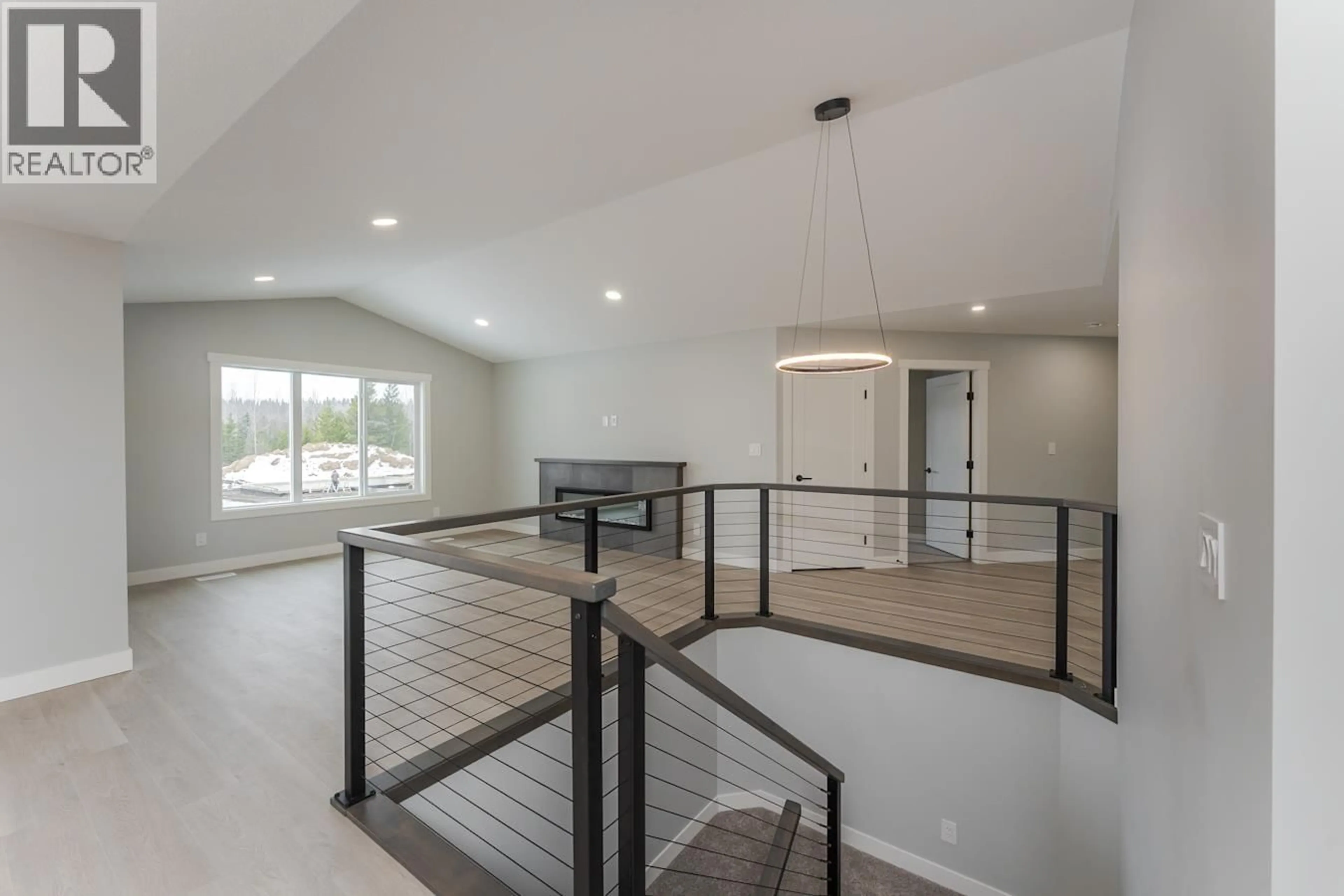 Indoor foyer for 7240 HILLU ROAD, Prince George British Columbia V2K0B4