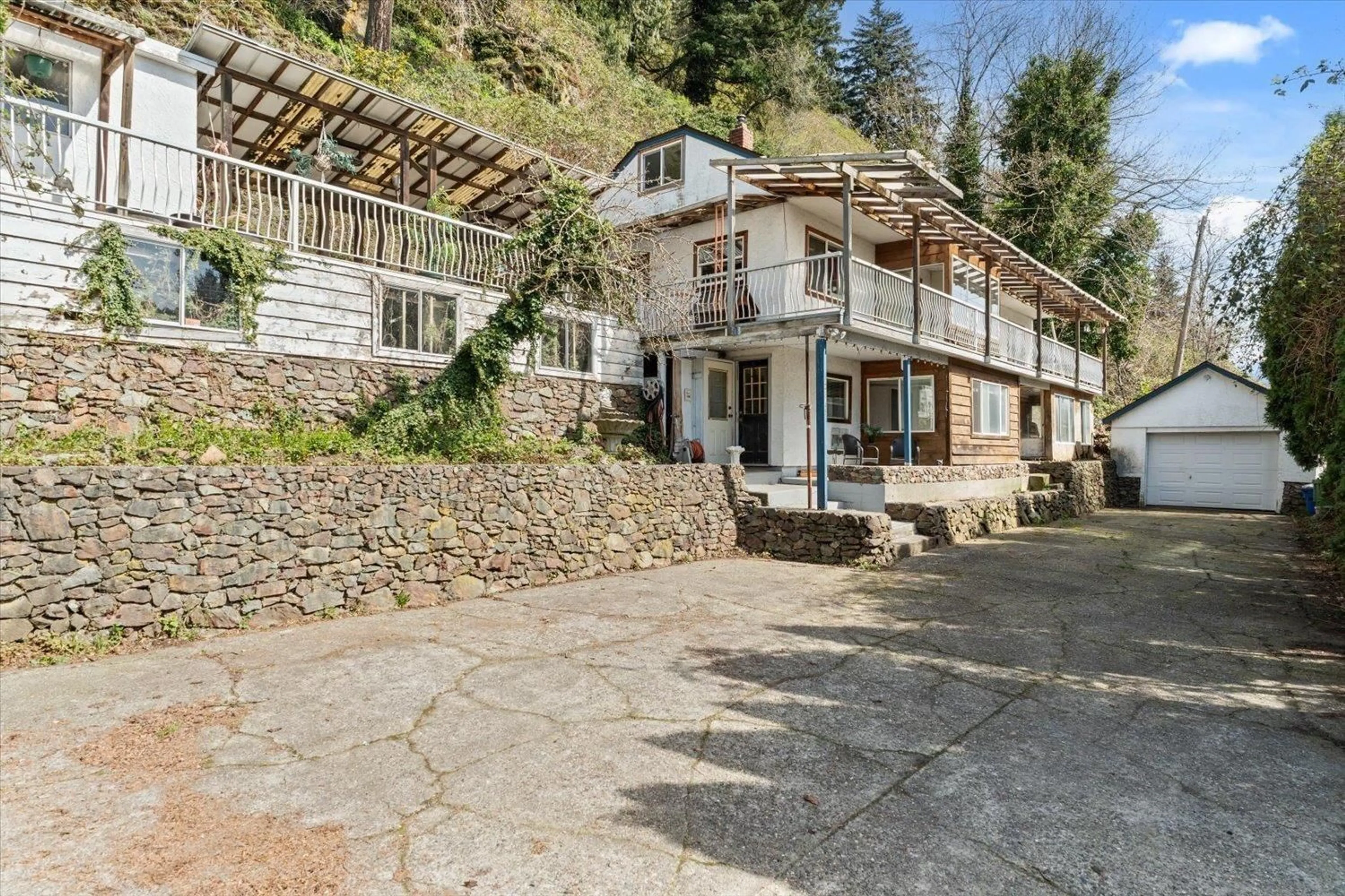 Patio, unknown for 47145 YALE ROAD, Chilliwack British Columbia V2P7M9