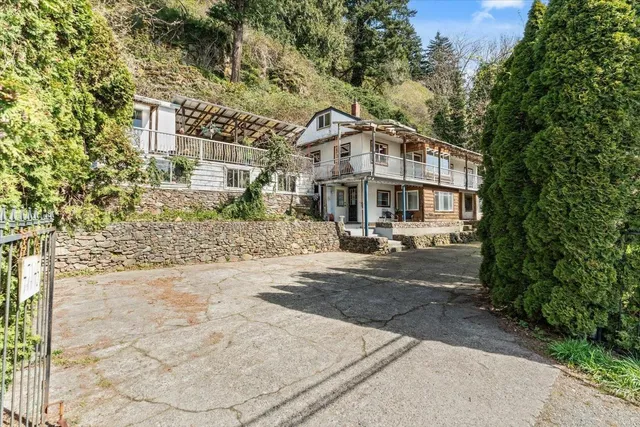 47145 YALE ROAD, Chilliwack 2