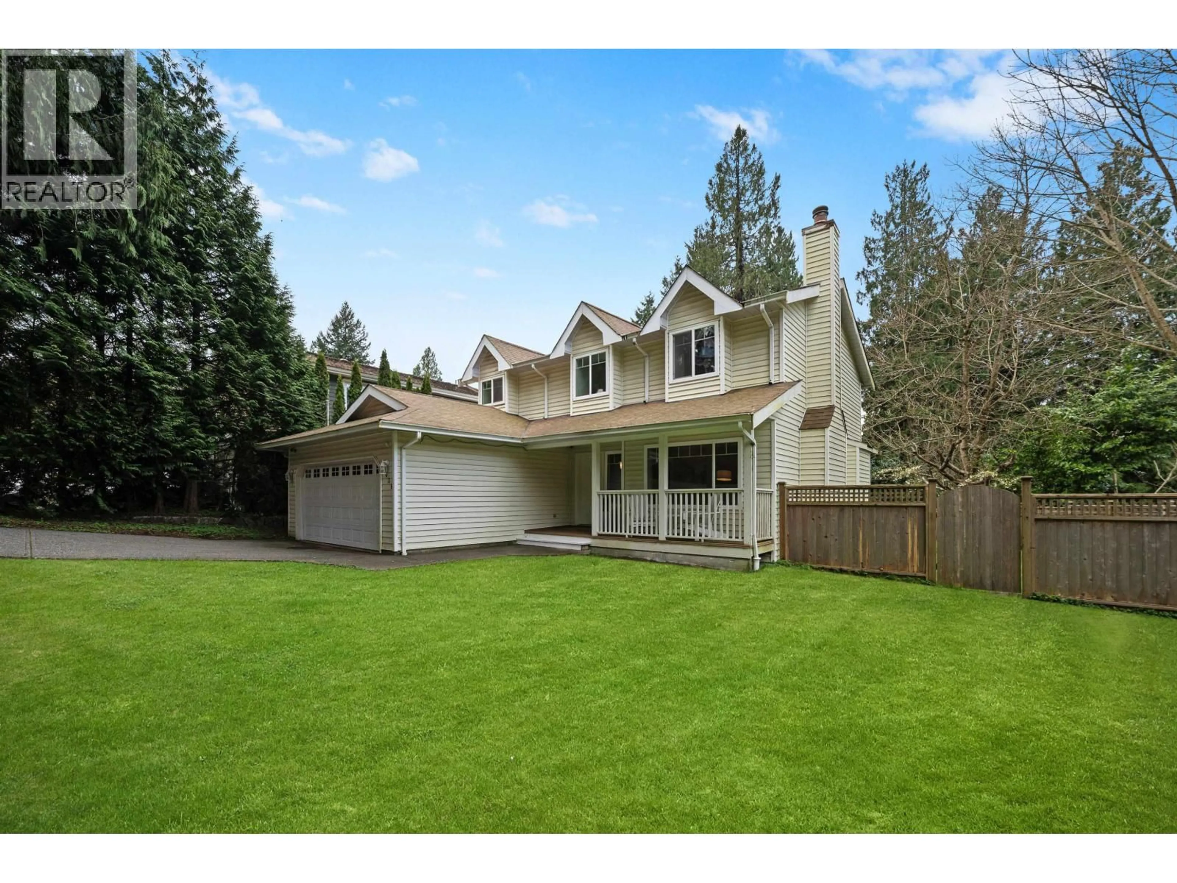 Home with vinyl exterior material, street for 5636 MARINE DRIVE, West Vancouver British Columbia V7W2R6