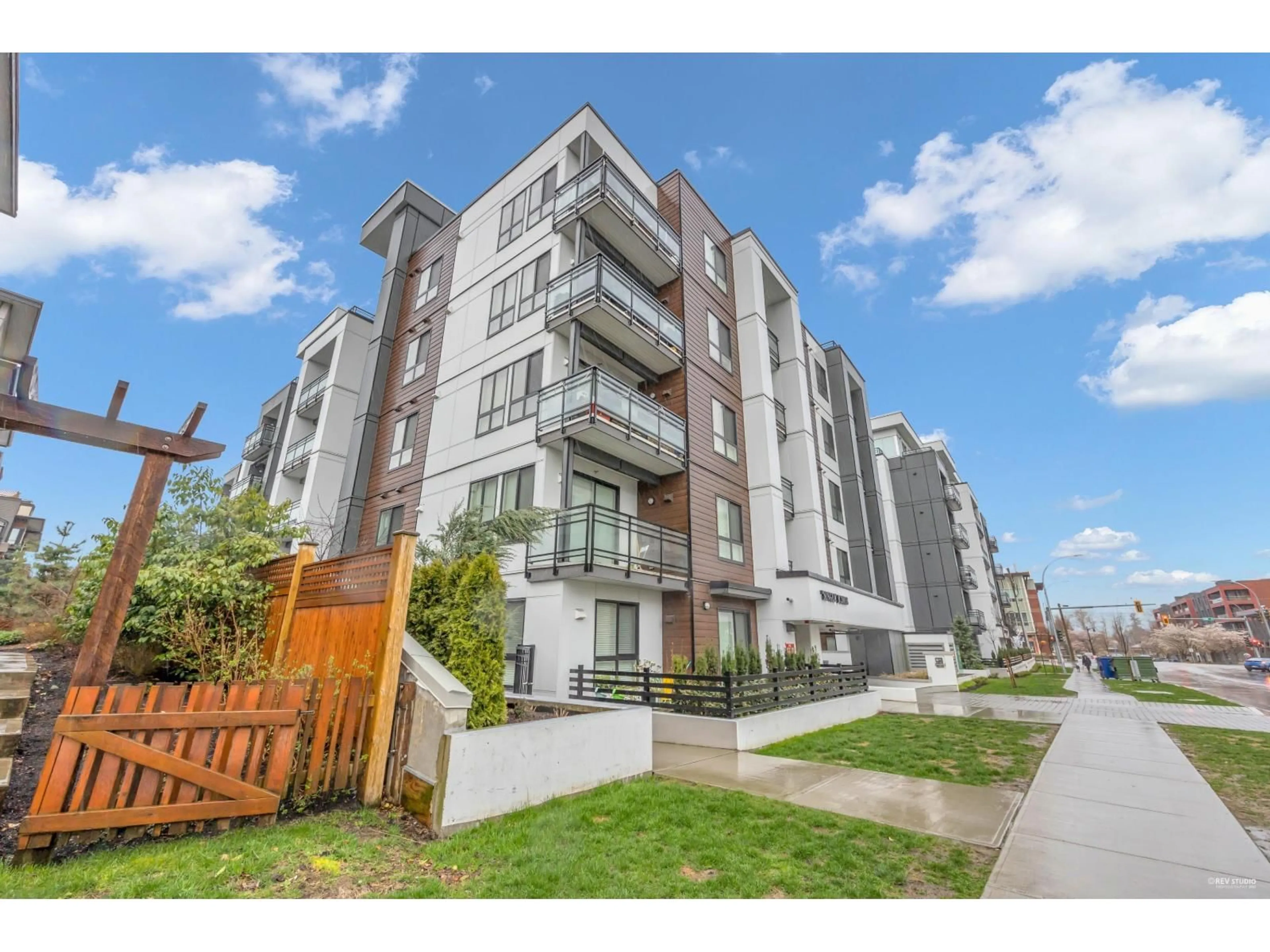 Unknown for B211 - 20838 78B AVENUE, Langley British Columbia V2Y3M2