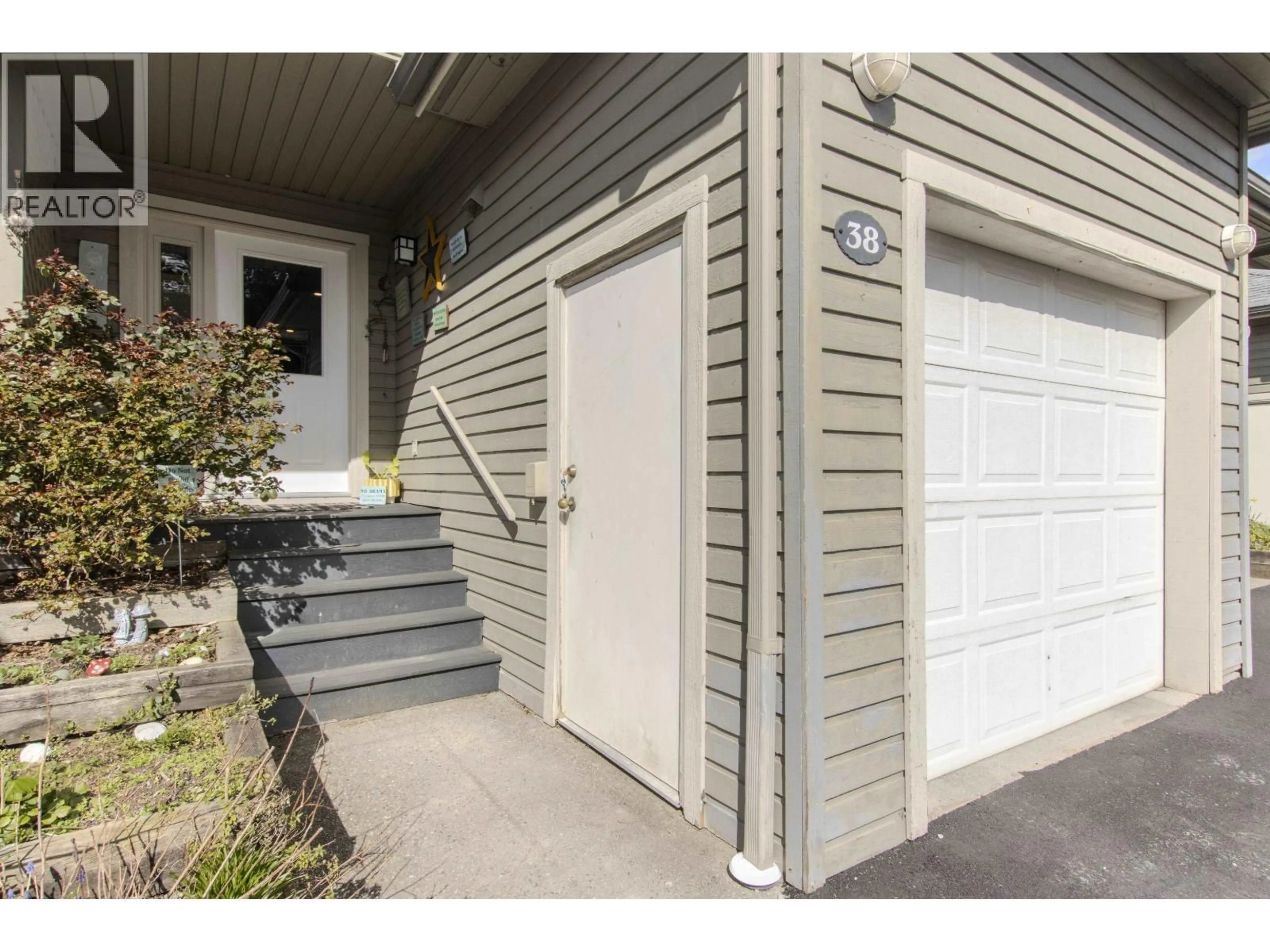 Unknown for 38 - 40200 GOVERNMENT ROAD, Squamish British Columbia V8B0G6