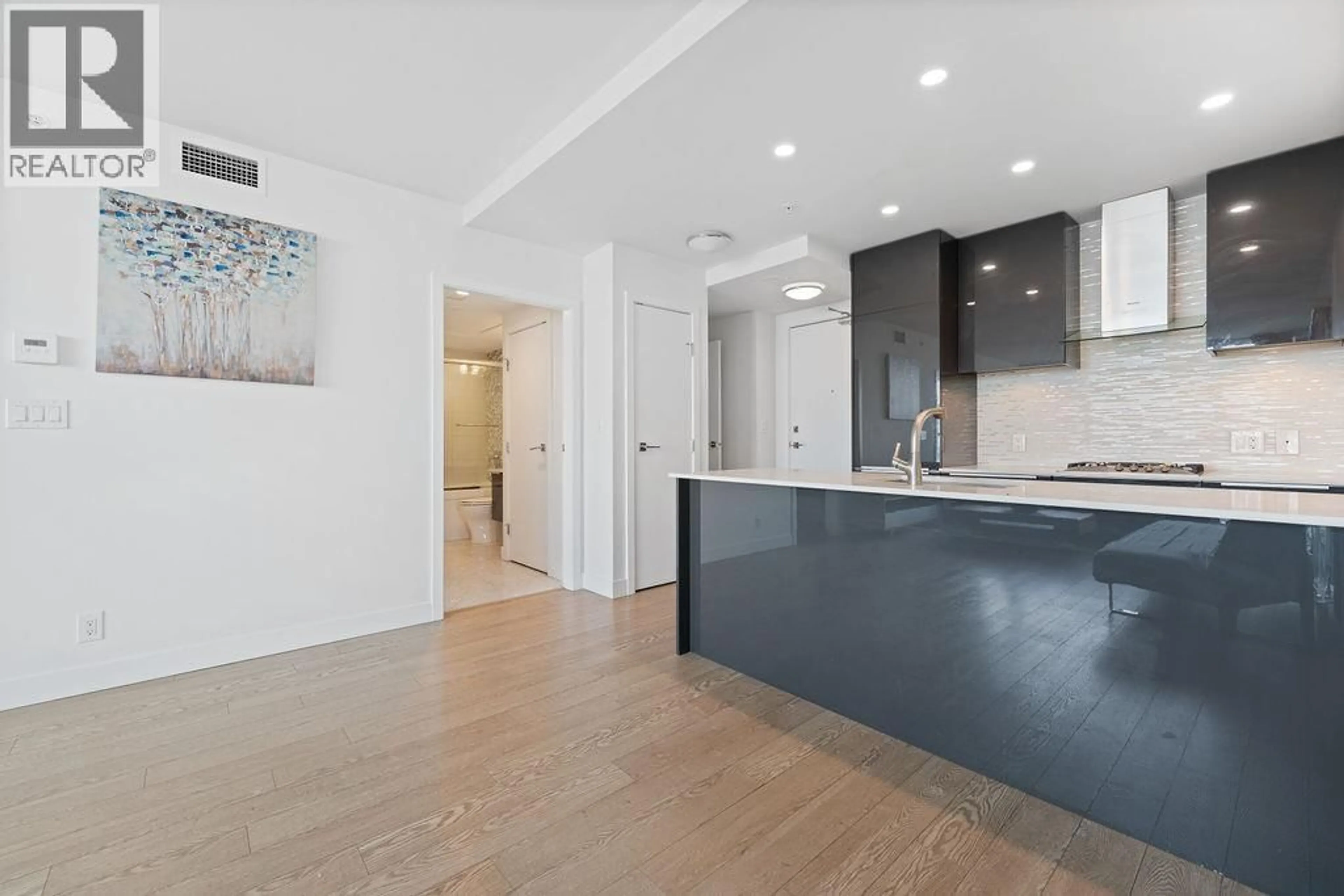 Open concept kitchen, unknown for 2904 - 1283 HOWE STREET, Vancouver British Columbia V6Z0E3