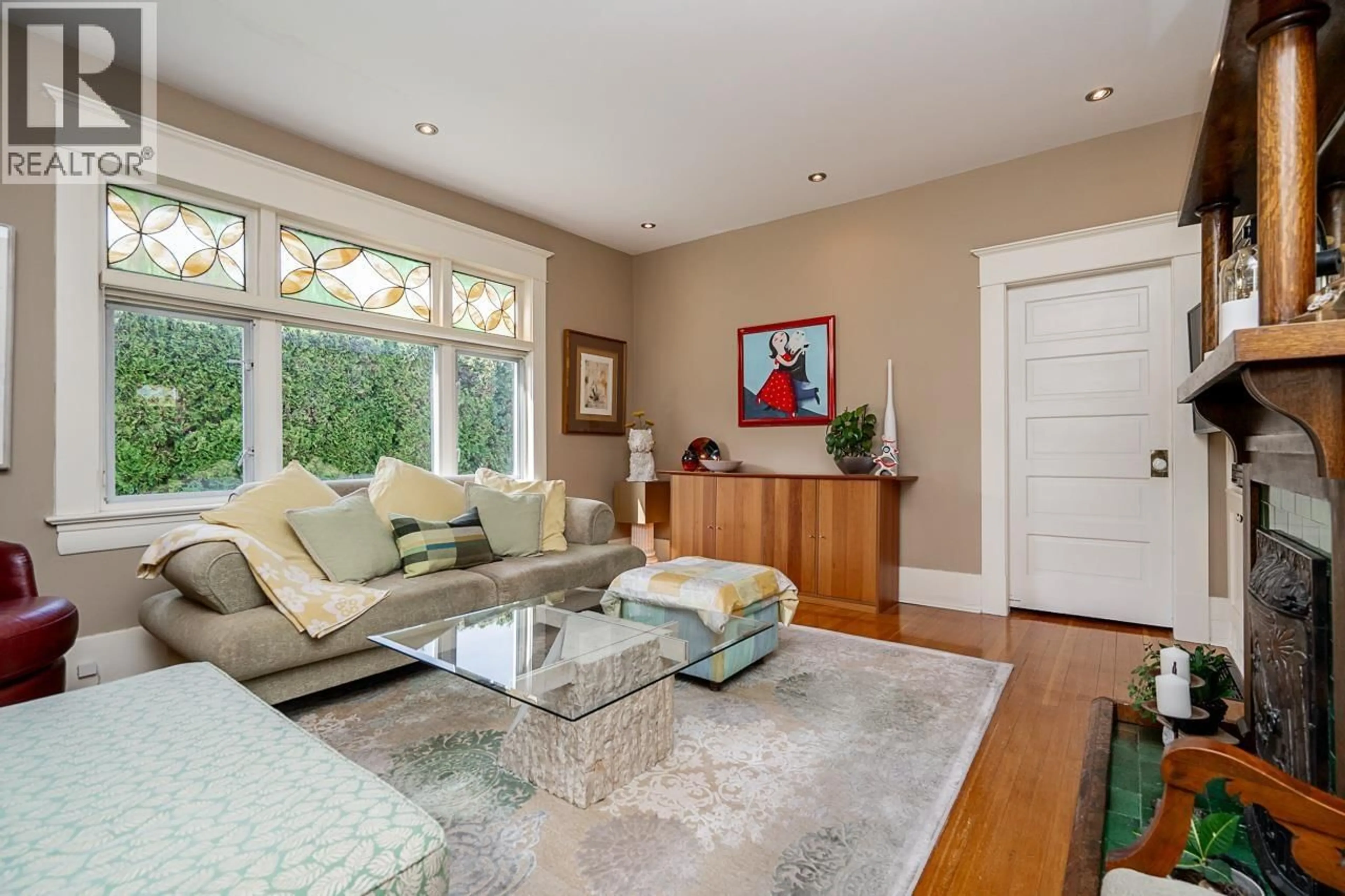 Living room with furniture, unknown for 111 61ST AVENUE, Vancouver British Columbia V5X2B3