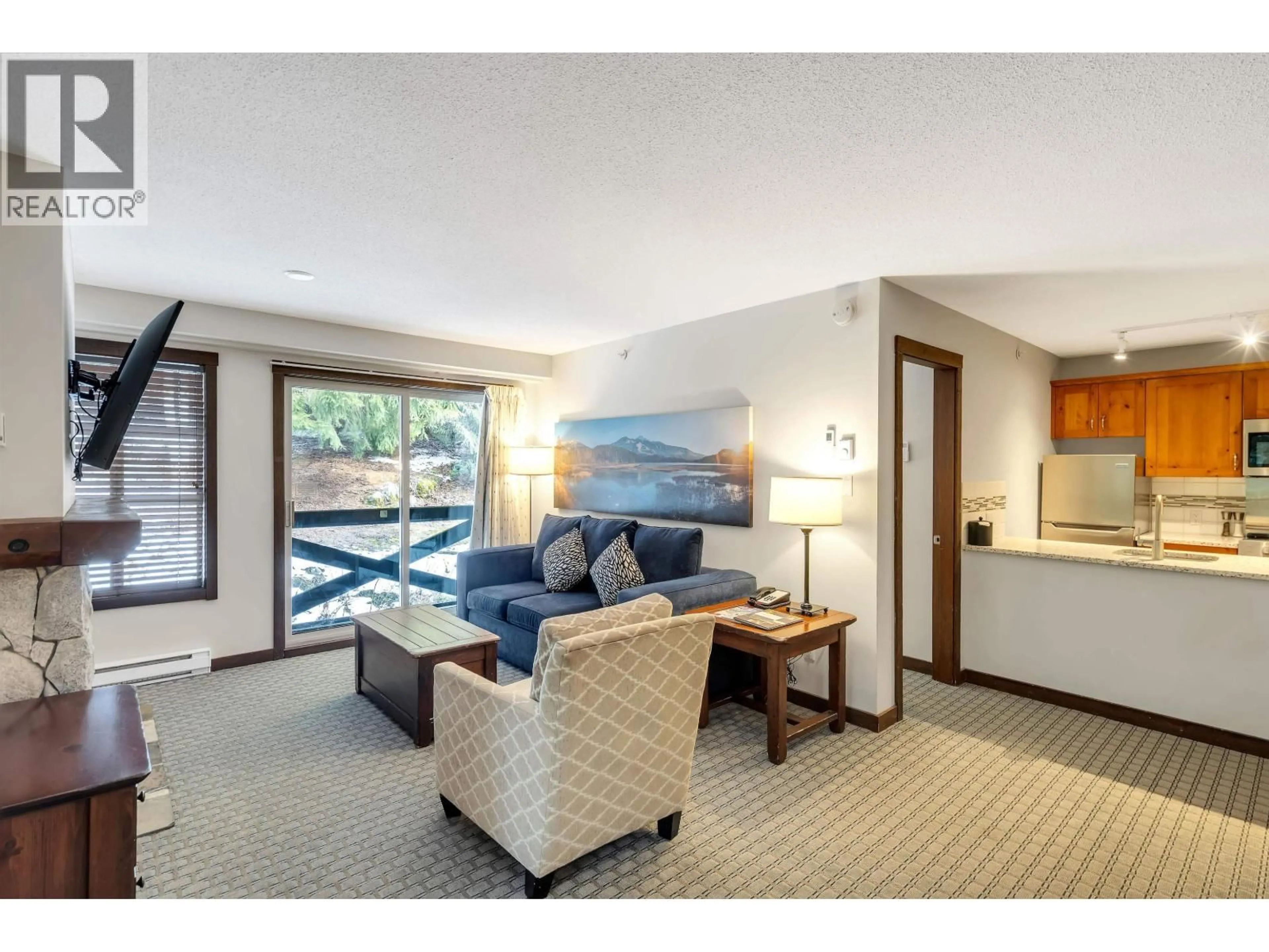 Living room with furniture, unknown for 424 - 4899 PAINTED CLIFF ROAD, Whistler British Columbia V8E1E2