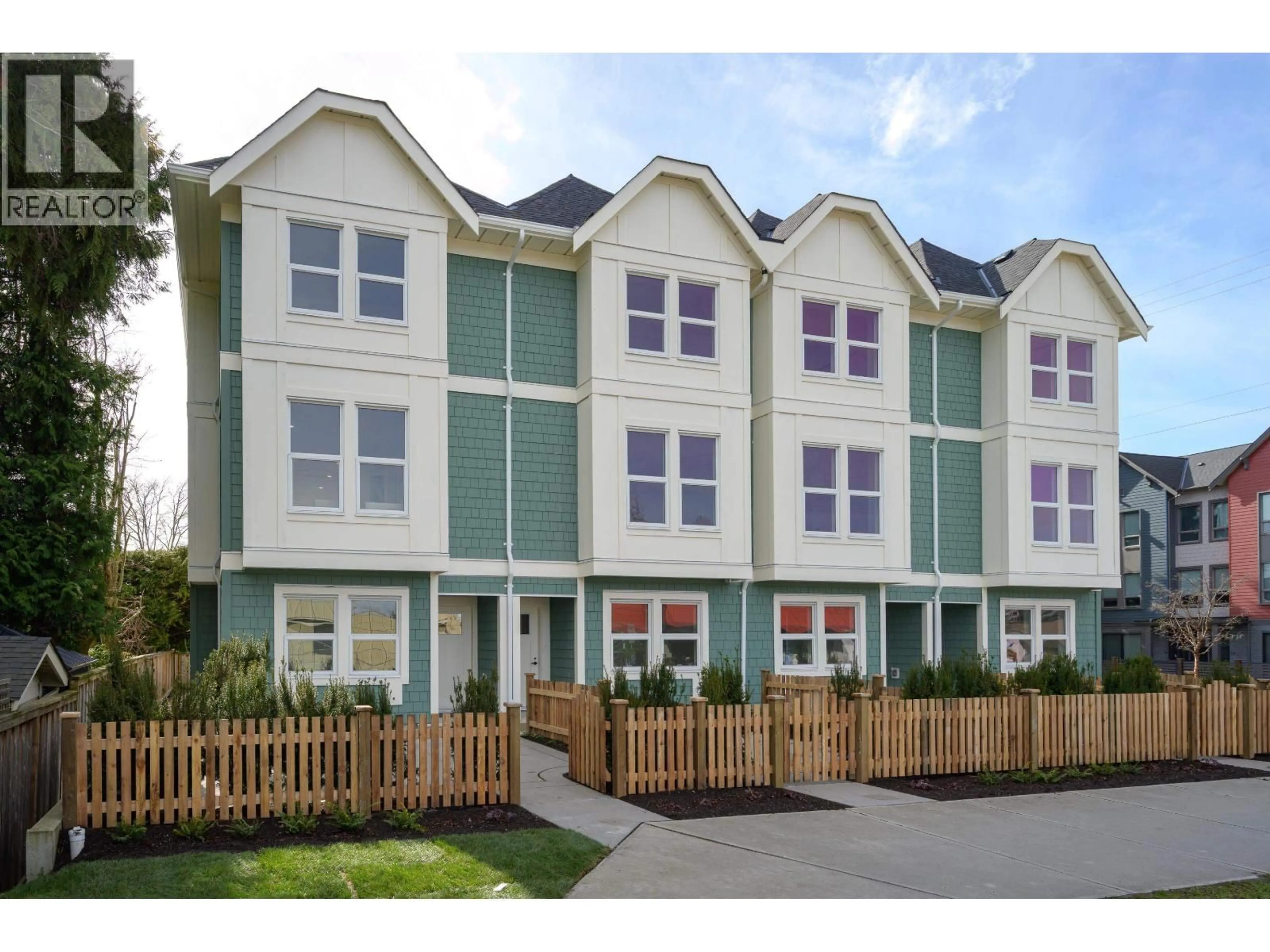 Home with vinyl exterior material, street for 1 - 4788 54A STREET, Delta British Columbia V4K3P1