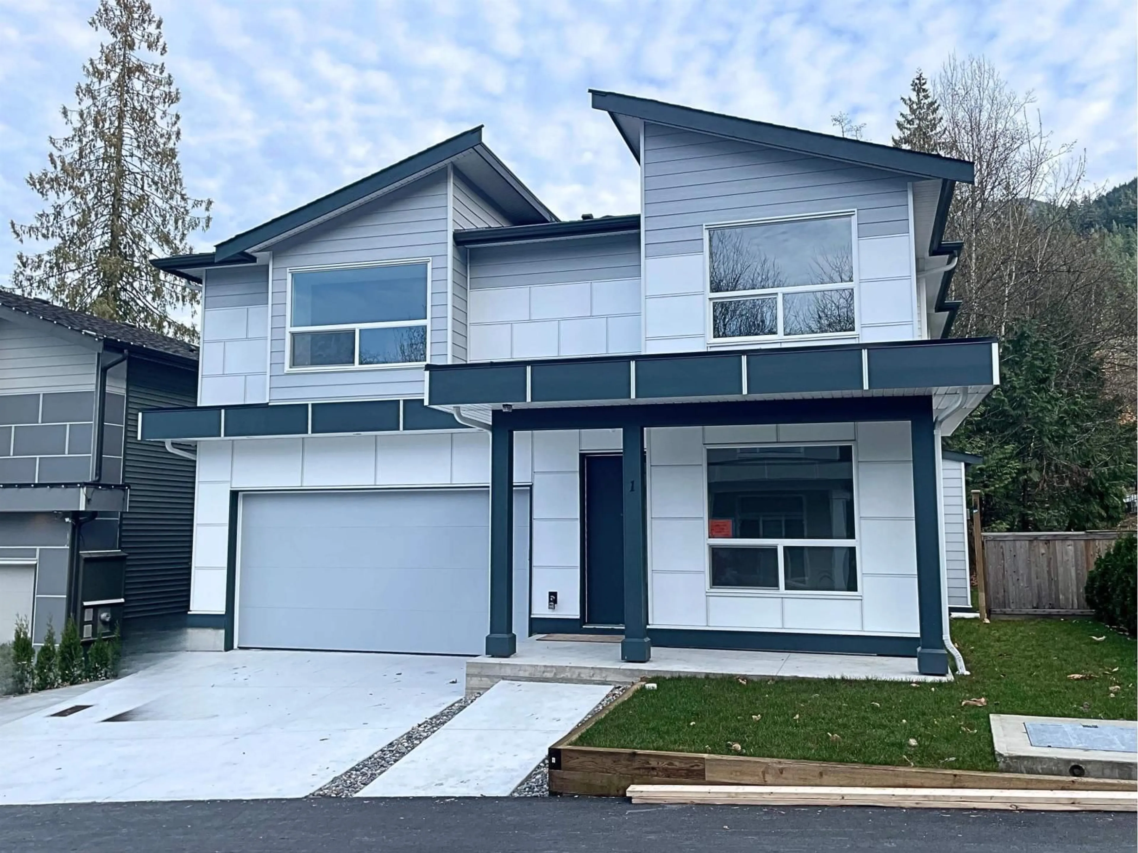 Home with vinyl exterior material, street for 1 - 7138 MARBLE HILL ROAD, Chilliwack British Columbia V4Z1J5