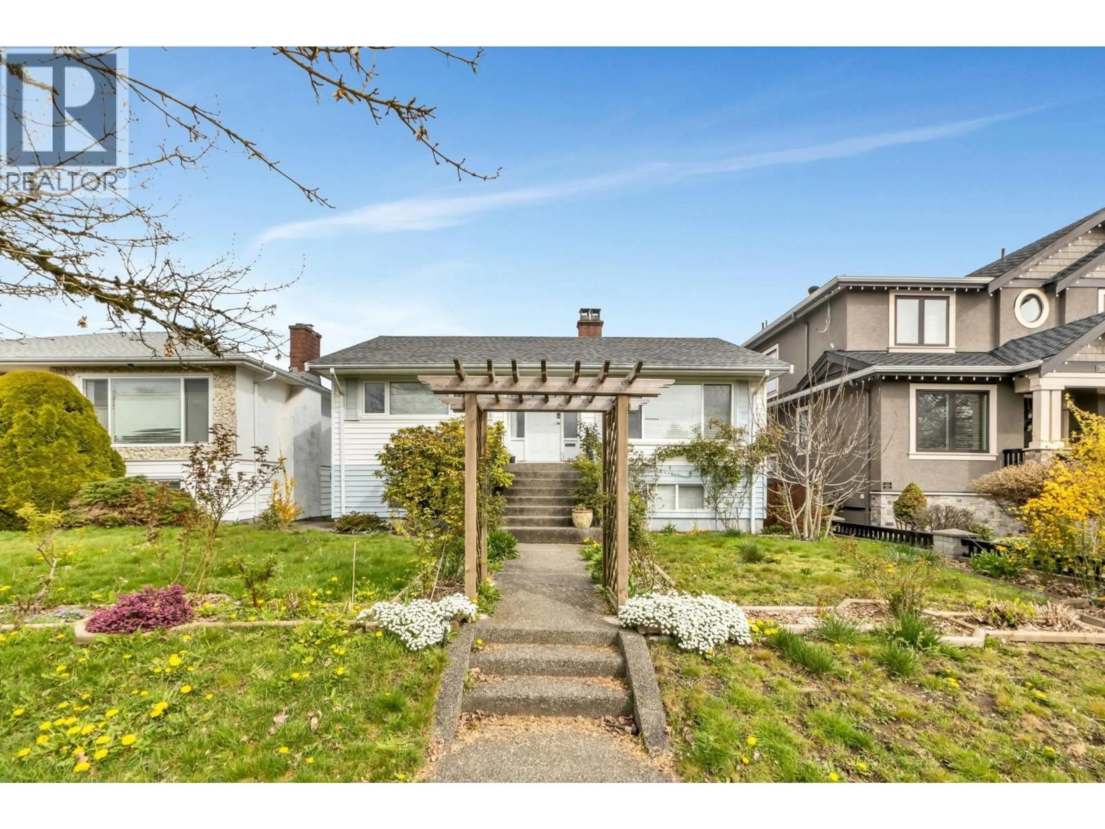 Unknown for 3653 25TH AVENUE, Vancouver British Columbia V5R1K4