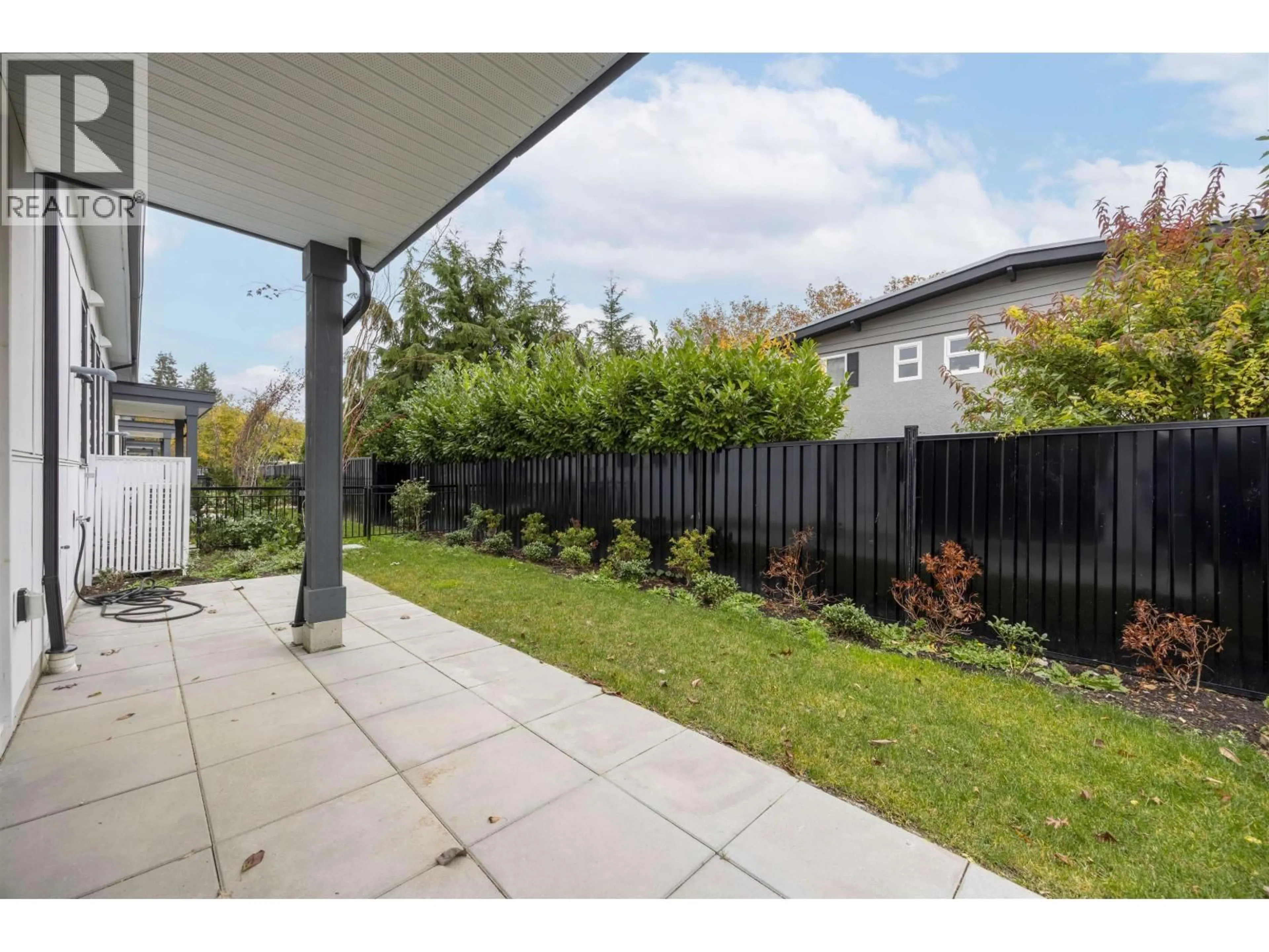 Patio, street for 4 - 9500 GARDEN CITY ROAD, Richmond British Columbia V7A2S2