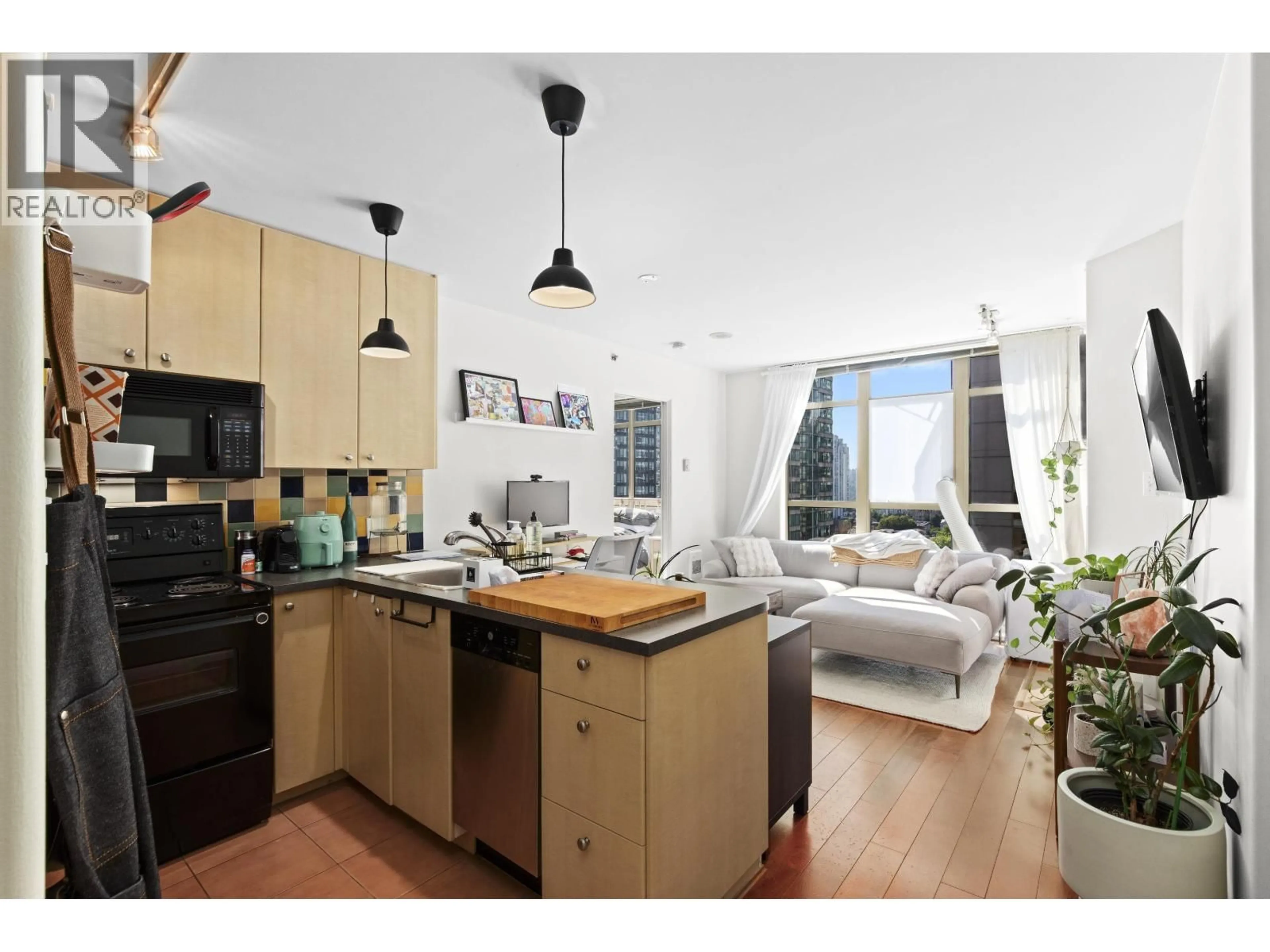 Open concept kitchen, unknown for 1105 - 819 HAMILTON STREET, Vancouver British Columbia V6B6M2