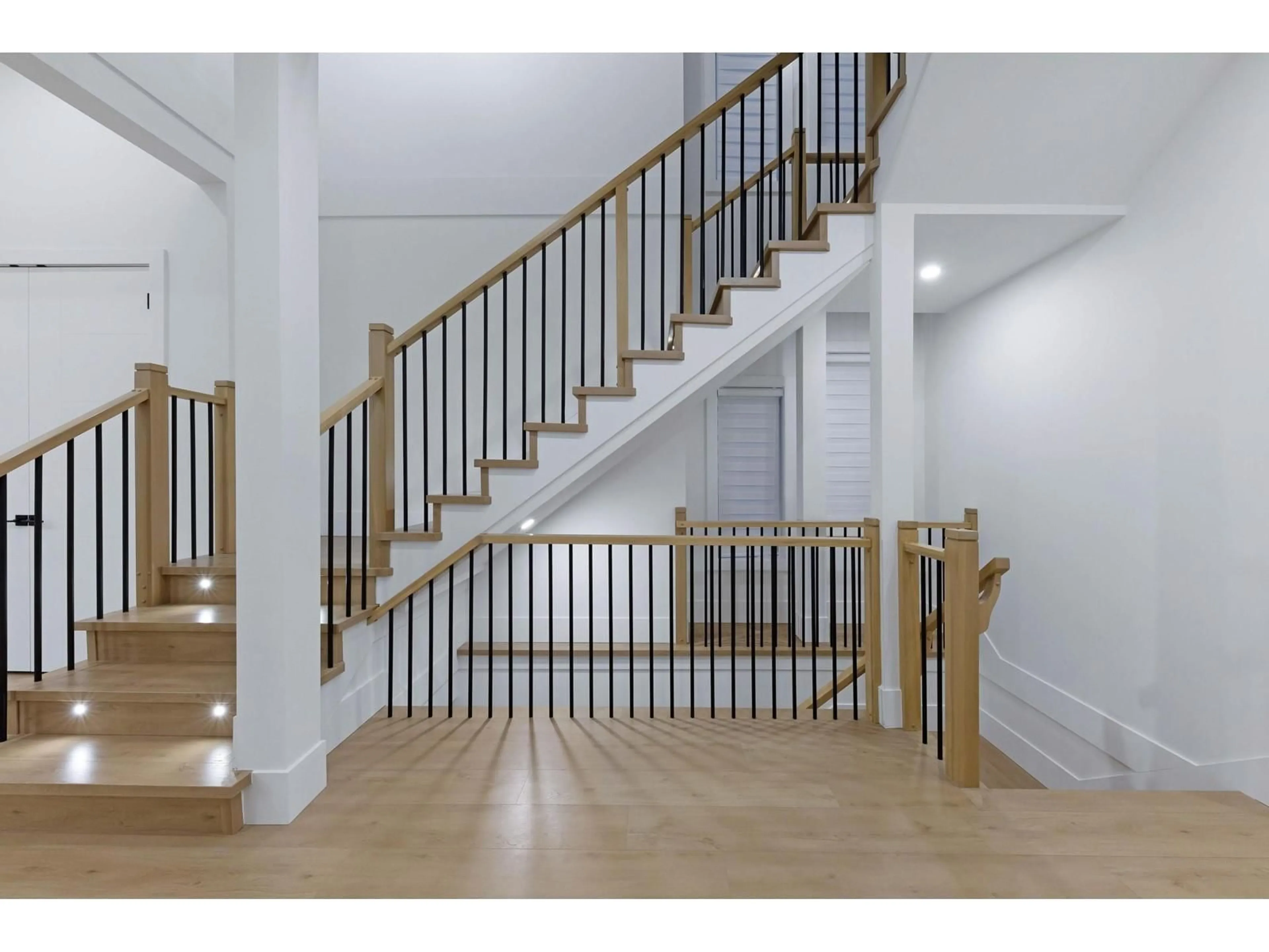 Unknown for 9755 177B STREET, Surrey British Columbia V4N6T4