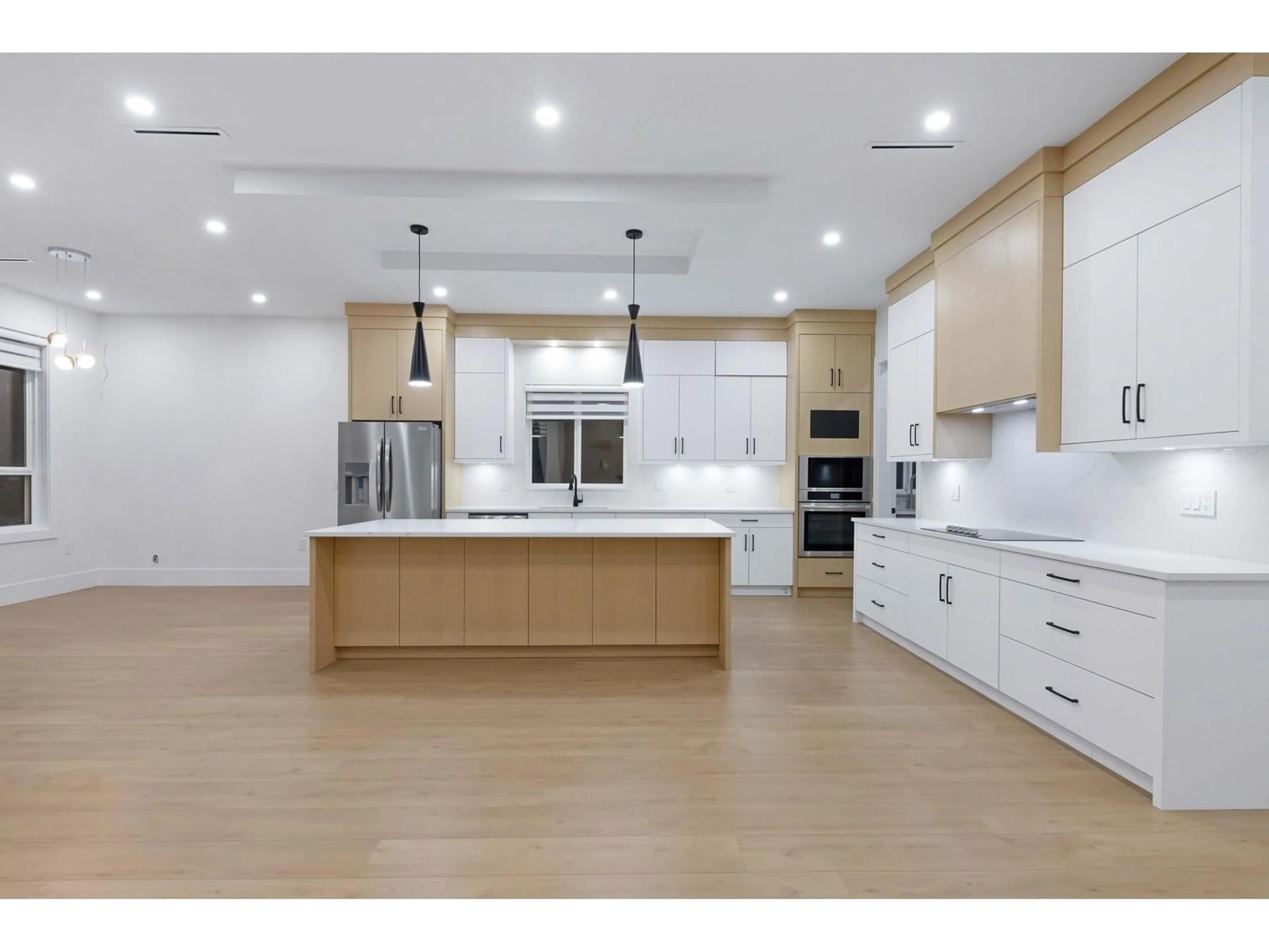 Open concept kitchen, unknown for 9755 177B STREET, Surrey British Columbia V4N6T4