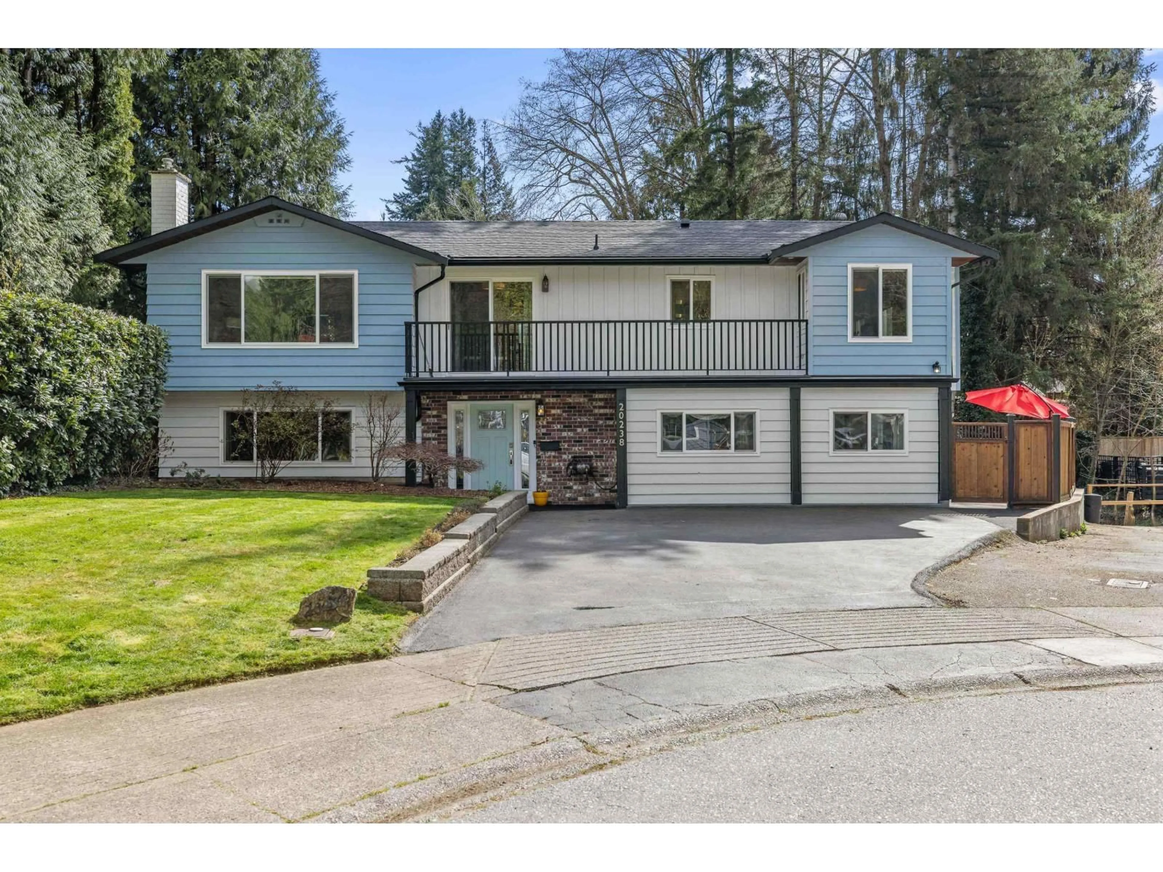 Home with vinyl exterior material, street for 20238 49 AVENUE, Langley British Columbia V3A6W9