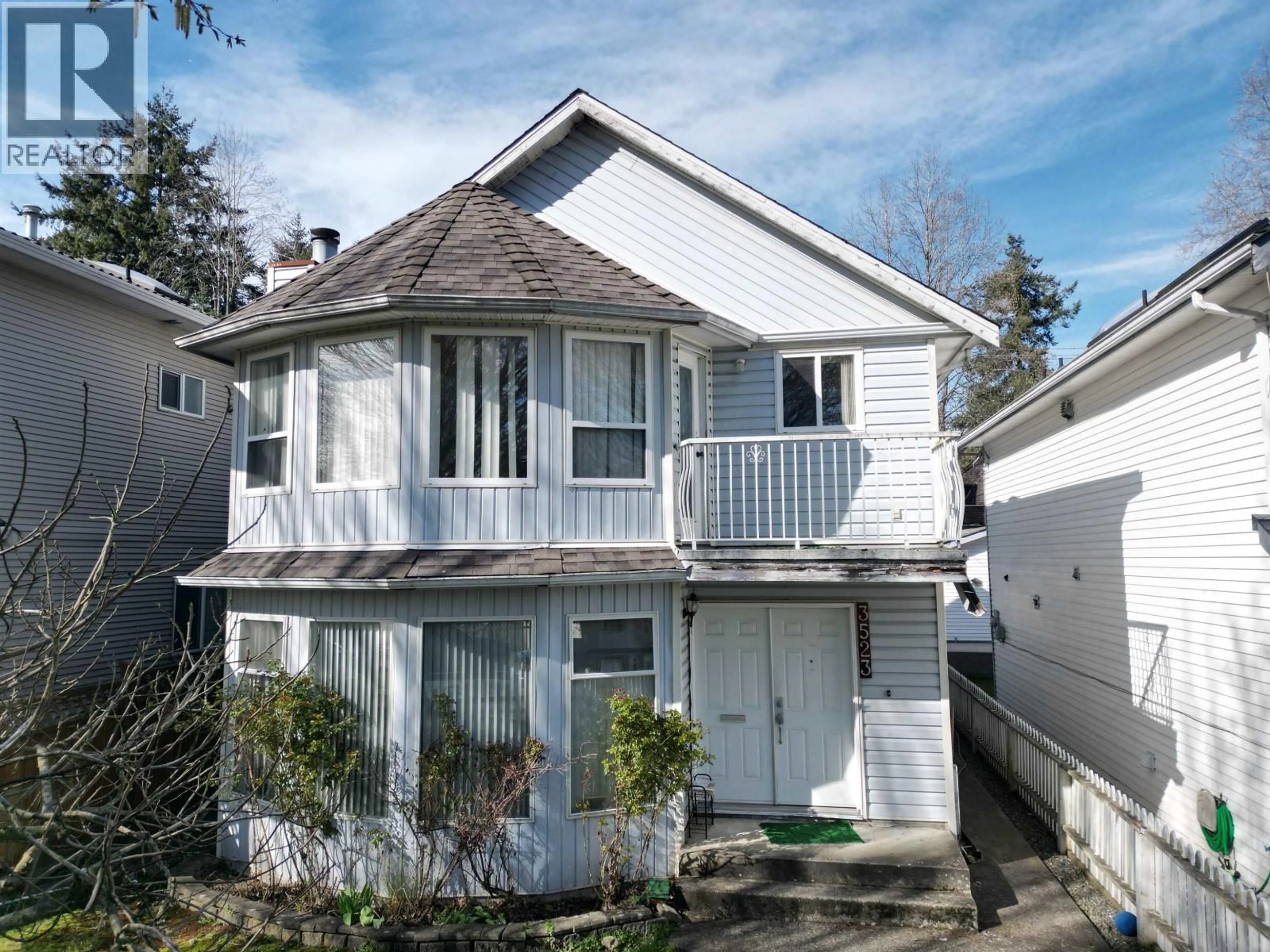 Home with vinyl exterior material, street for 3523 NAPPIER STREET, Vancouver British Columbia V5K2X8