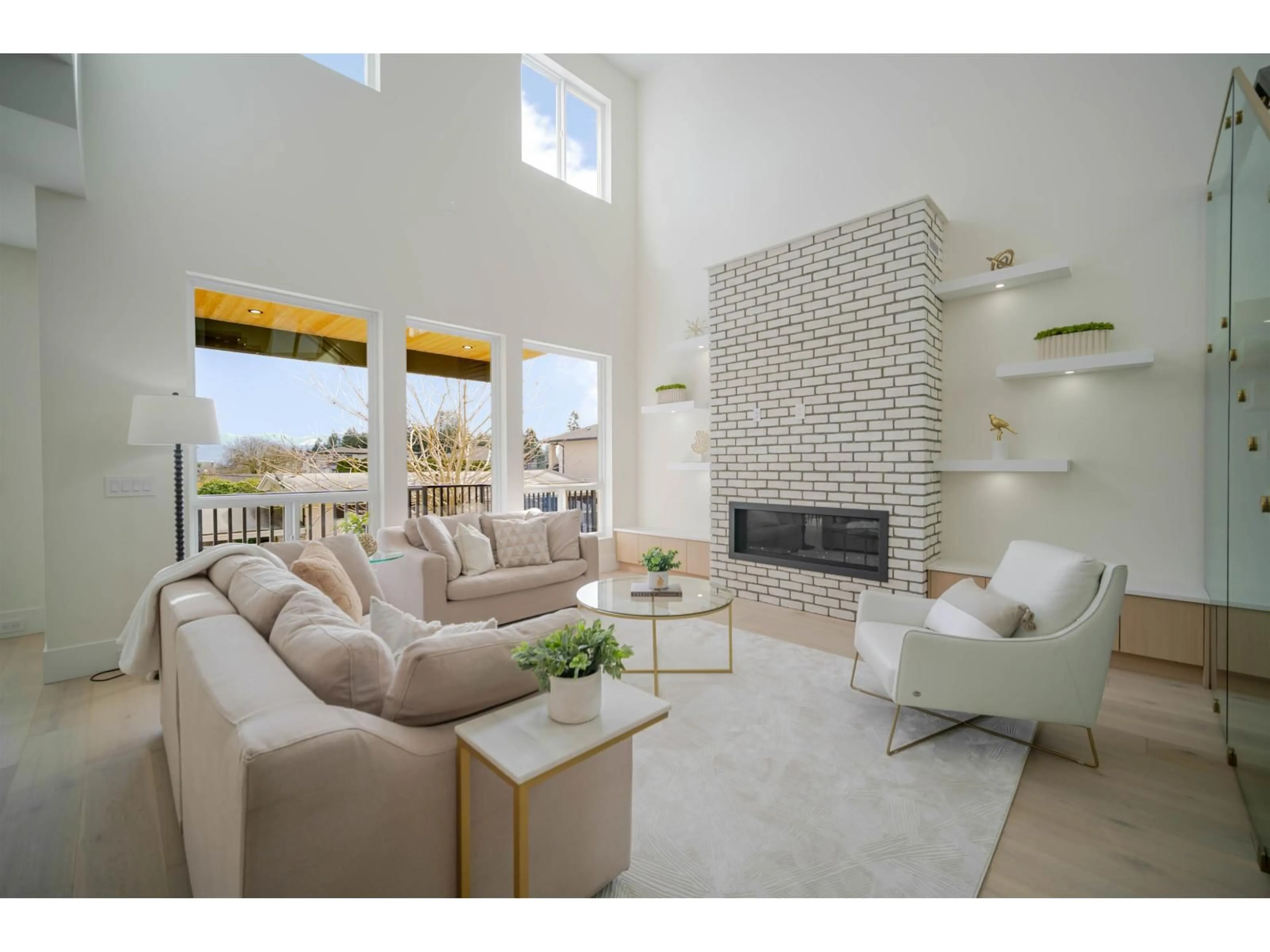 Living room with furniture, ceramic/tile floor for 2320 CASCADE STREET, Abbotsford British Columbia V2T3G3