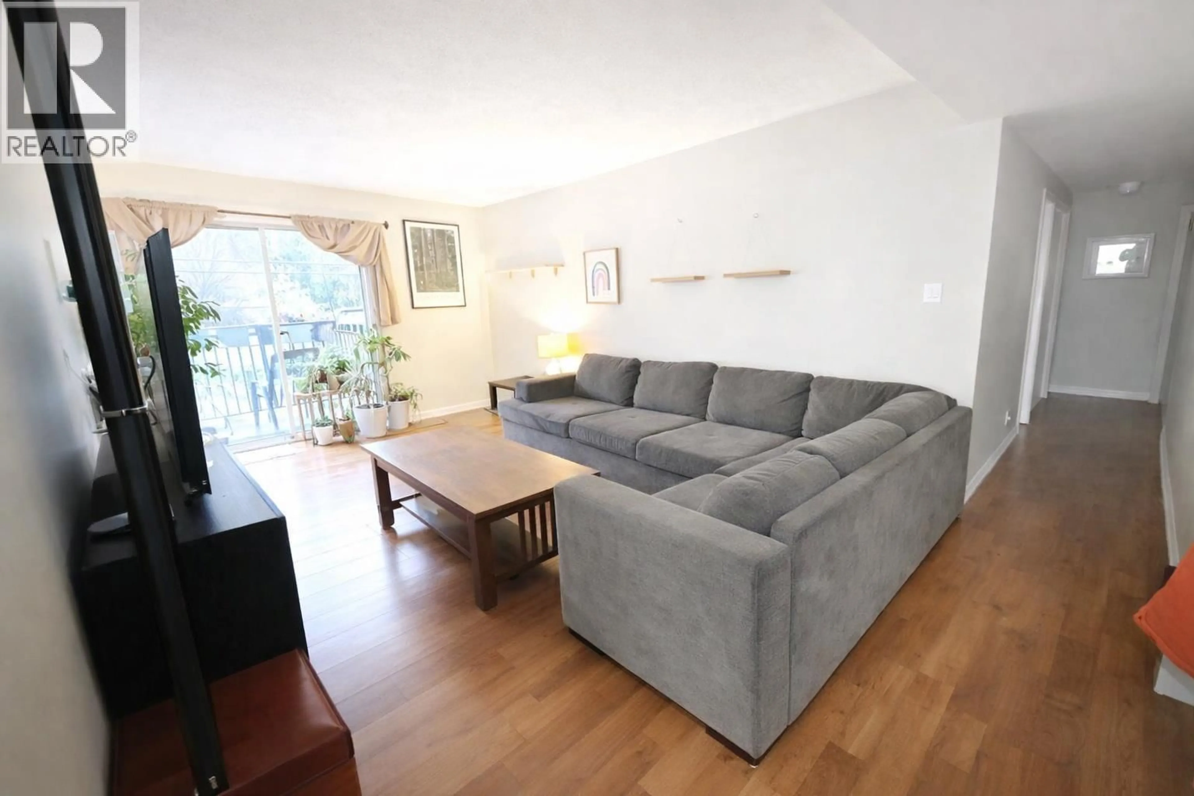 Living room with furniture, unknown for 5 - 38171 WESTWAY AVENUE, Squamish British Columbia V8B0Y4