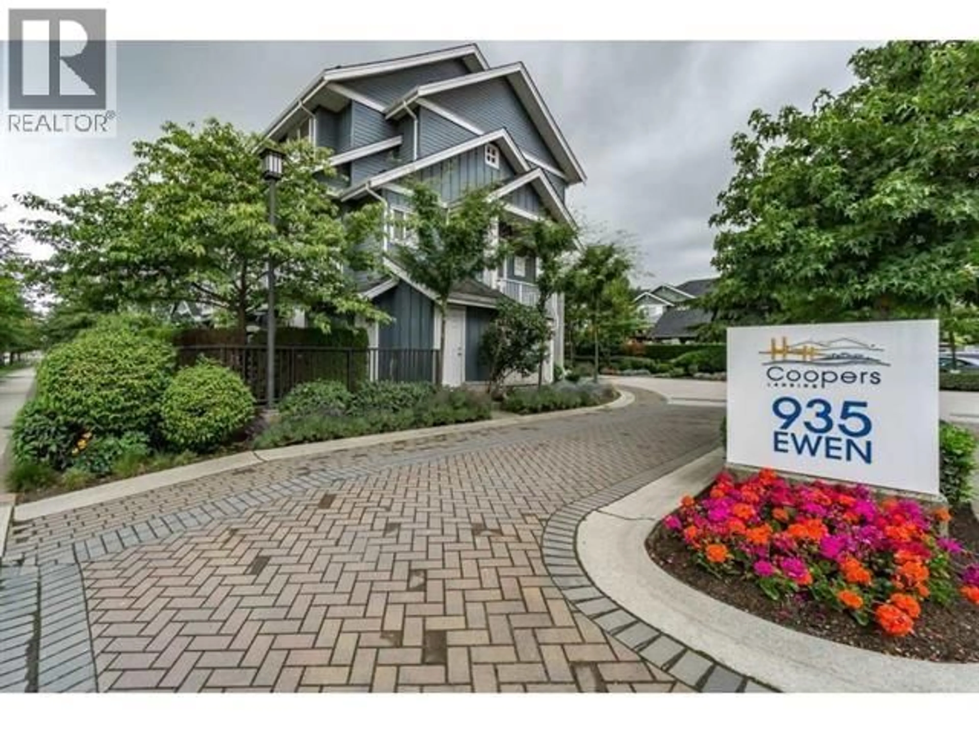 Indoor foyer for 59 - 935 EWEN AVENUE, New Westminster British Columbia V3M0A1