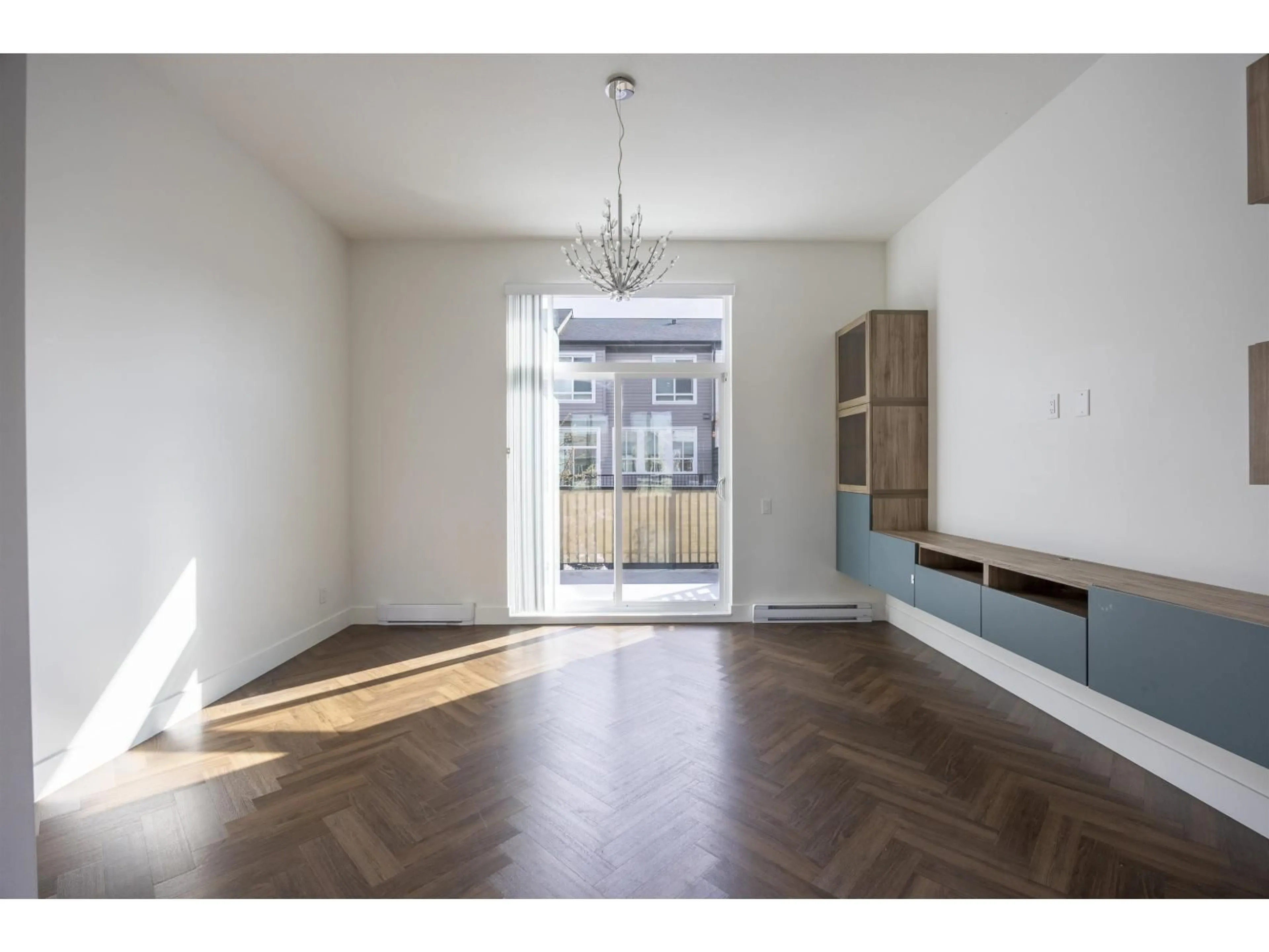 A pic of a room for 4 - 15828 27 AVENUE, Surrey British Columbia V3Z0X4