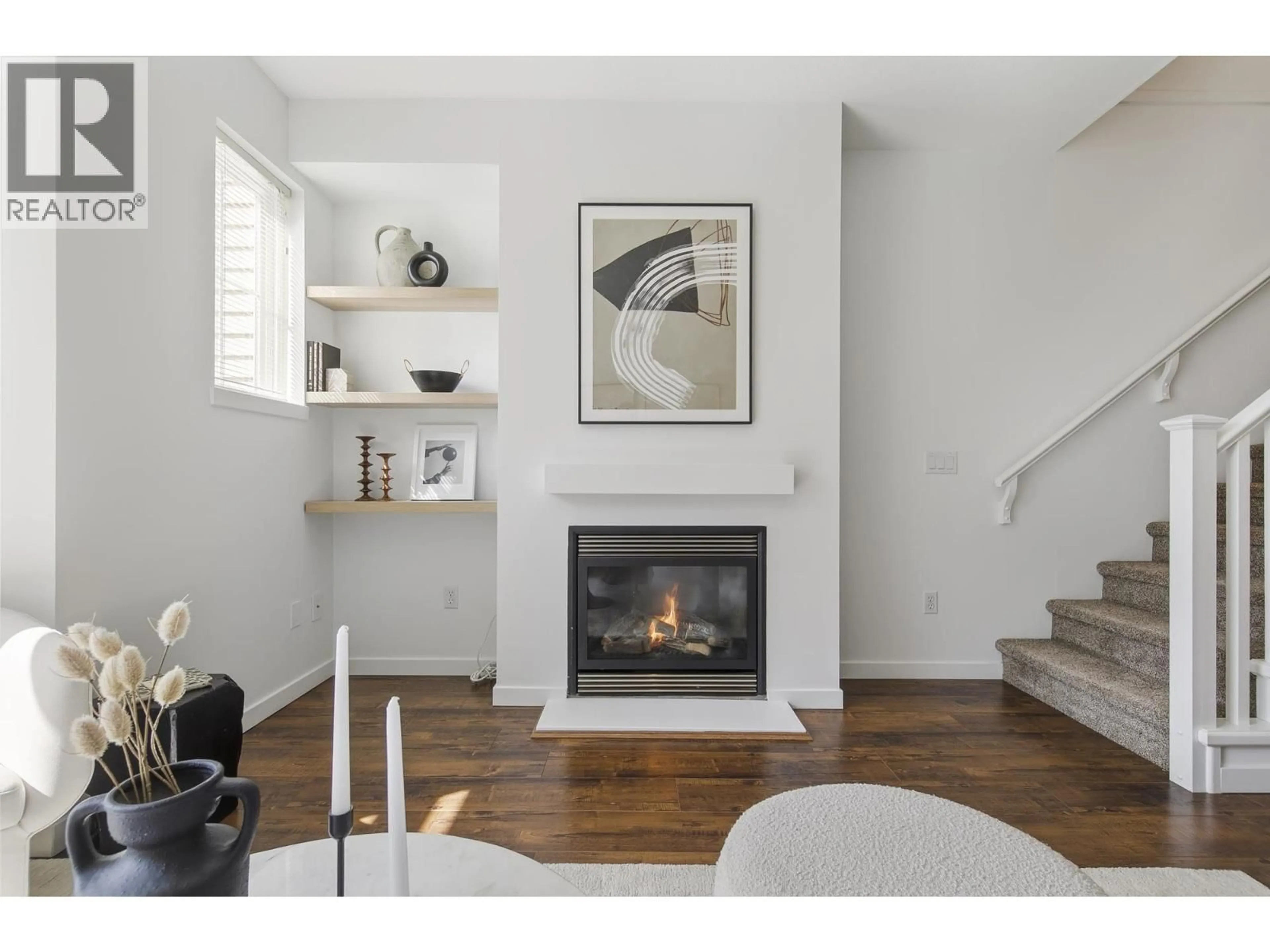 Living room with furniture, unknown for 48 - 2200 PANORAMA DRIVE, Port Moody British Columbia V3H5M2