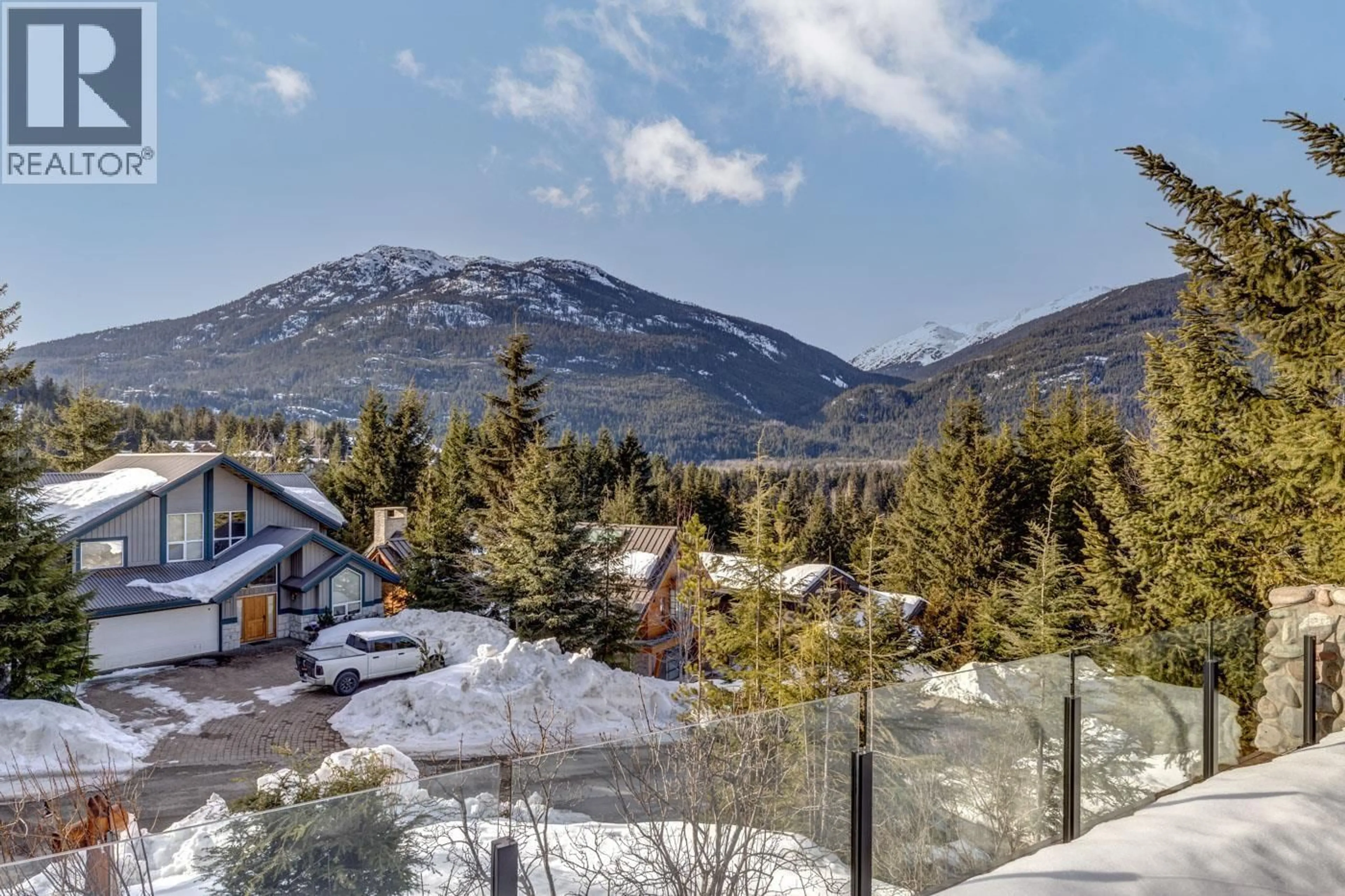 A pic from outside/outdoor area/front of a property/back of a property/a pic from drone, mountain view for 6361 FAIRWAY DRIVE, Whistler British Columbia V8E0C9