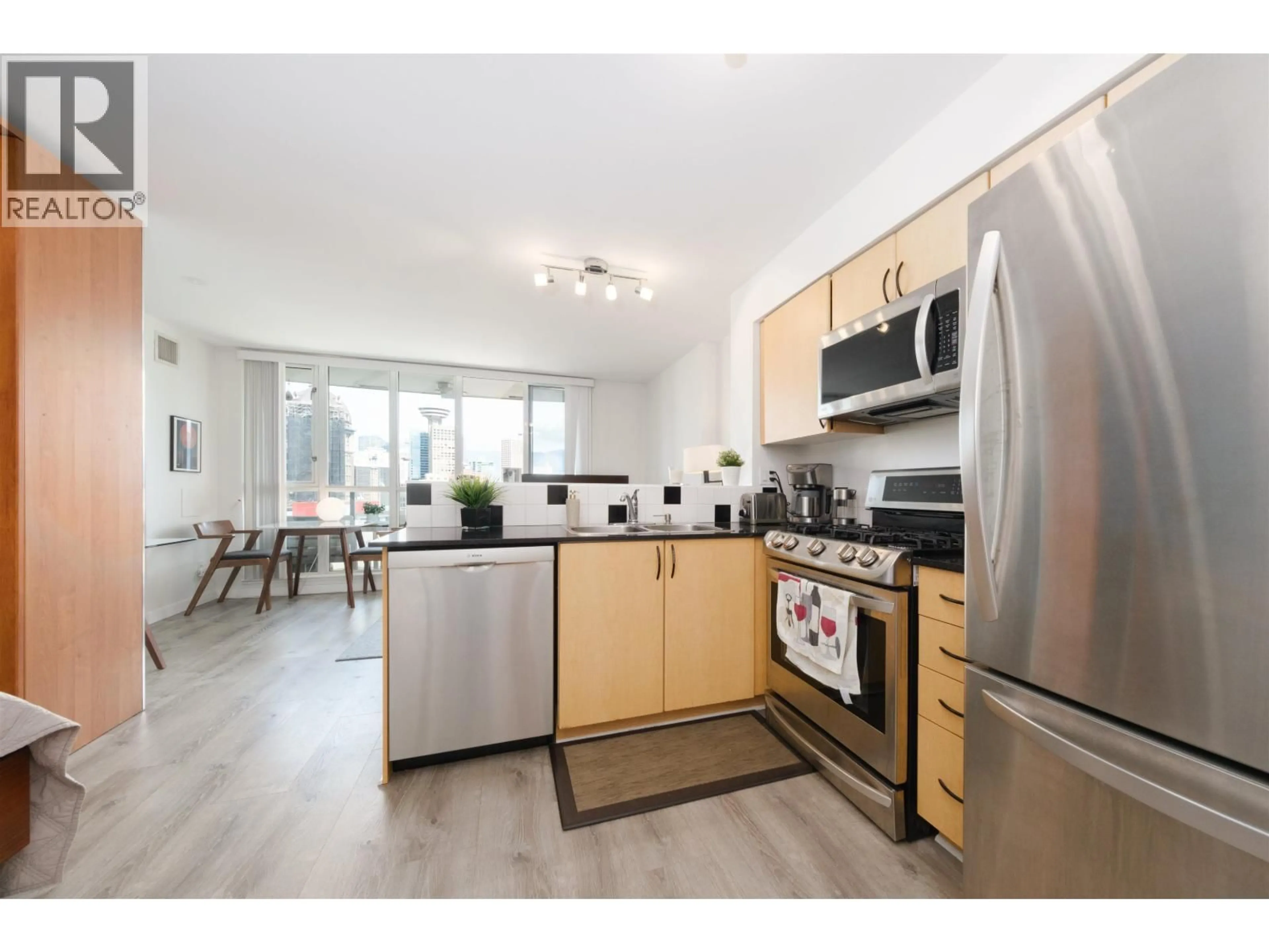 Standard kitchen, wood/laminate floor for 1703 - 63 KEEFER PLACE, Vancouver British Columbia V6B6N6